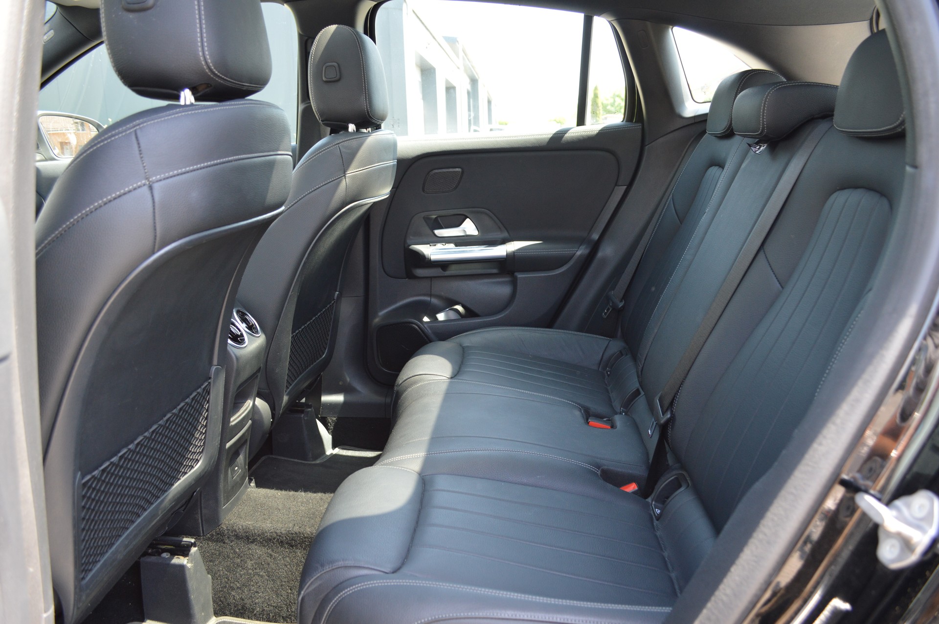 MERCEDES-BENZ GLA 250 4Matic Progressive 8G-DCT-image-14