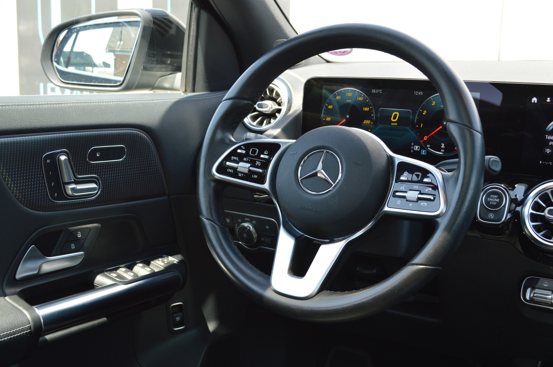 MERCEDES-BENZ GLA 250 4Matic Progressive 8G-DCT-image-11