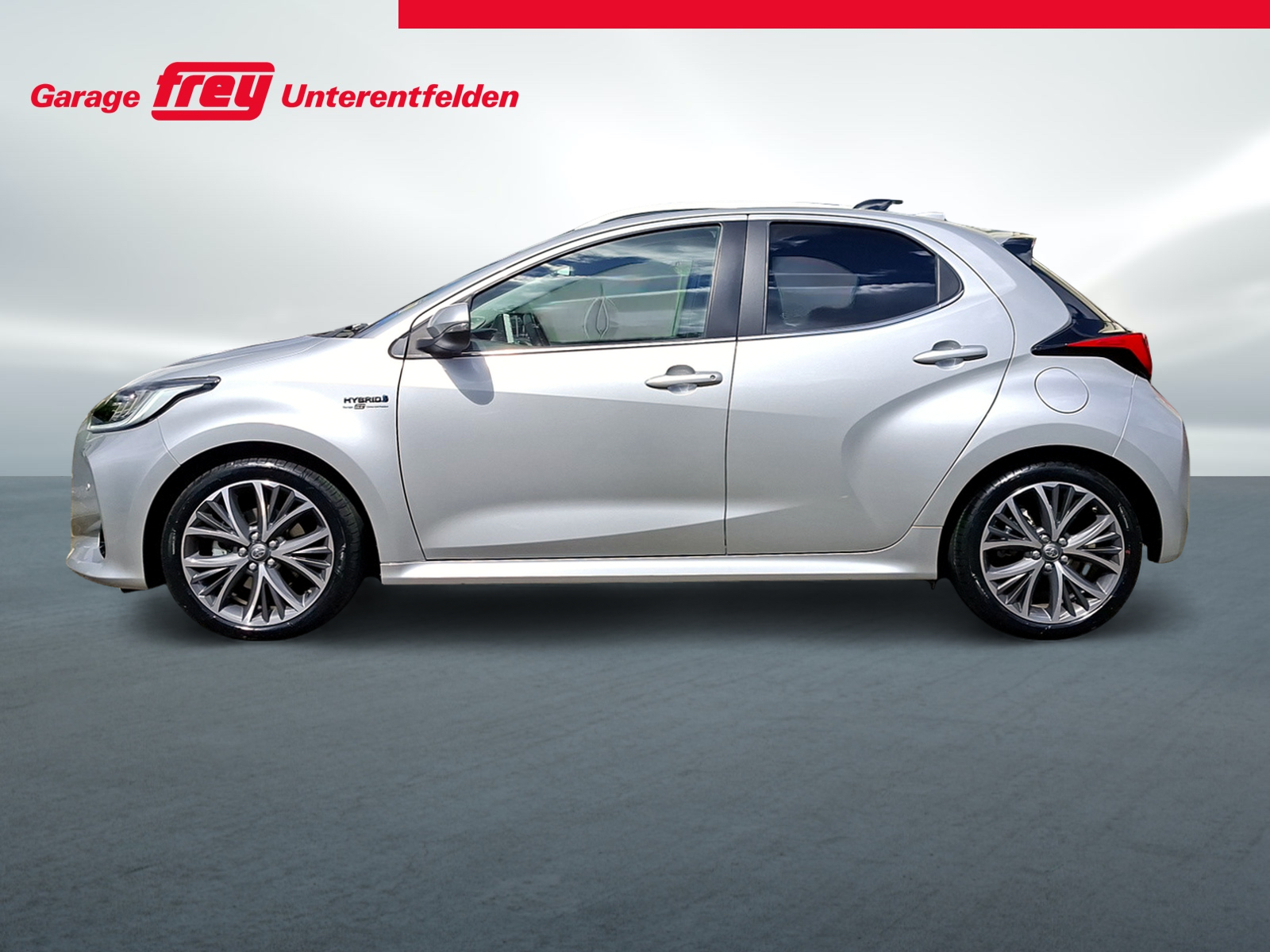 TOYOTA Yaris 1.5 Premium e-CVT-image-2