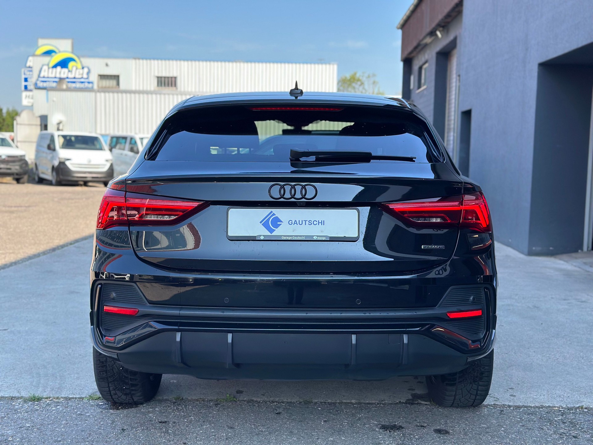 AUDI Q3 Sportback 40 TDI S line Attraction quattro S-tronic-image-3