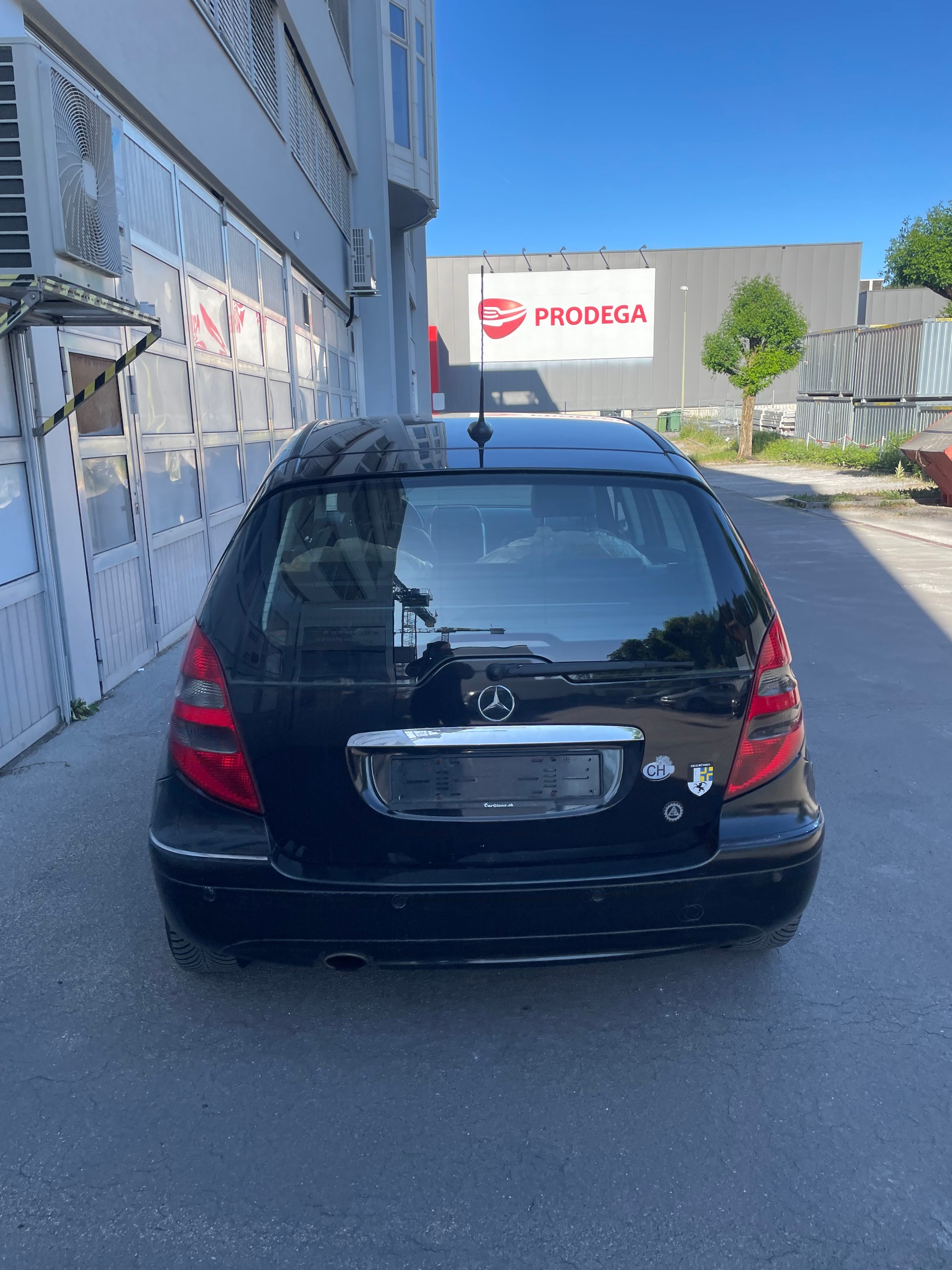 MERCEDES-BENZ A 150 Classic-showroom-element-1