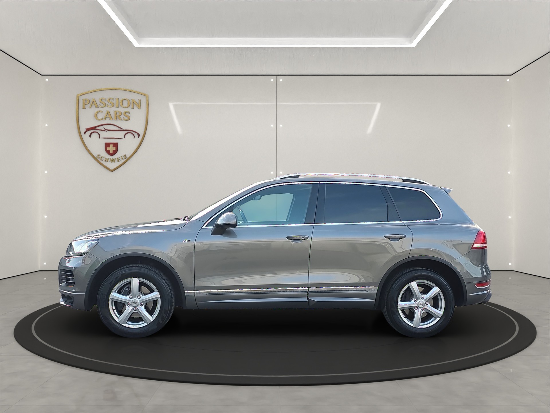 VW Touareg 3.0 TDI BMT R-Line Tiptronic-showroom-element-1