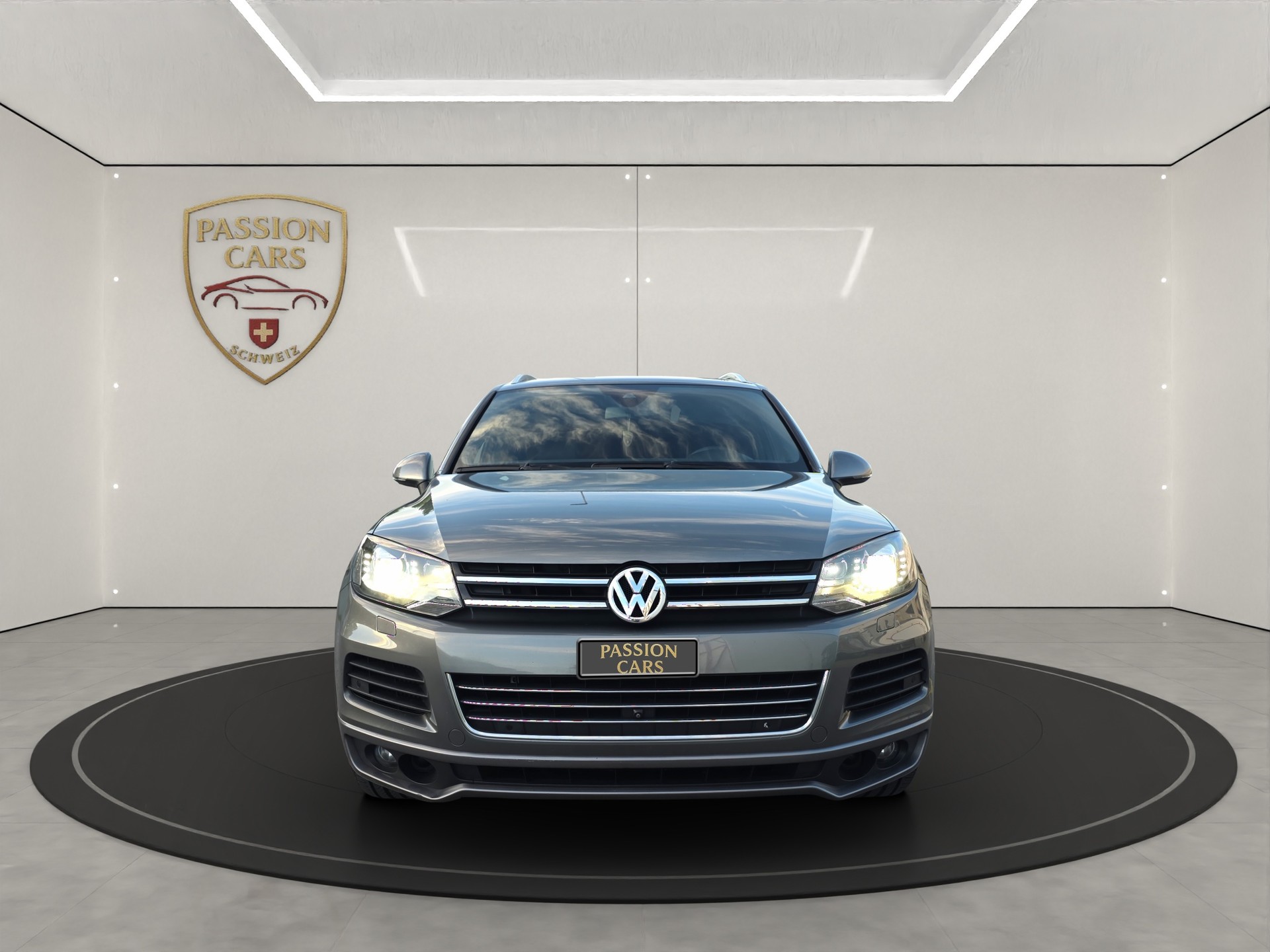 VW Touareg 3.0 TDI BMT R-Line Tiptronic-image-7