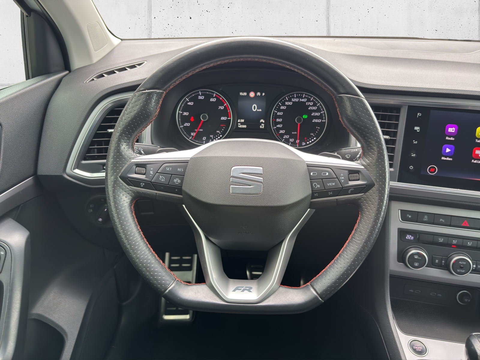 SEAT Ateca 2.0 TSI FR 4Drive DSG mit AHK & Standheizung-image-13