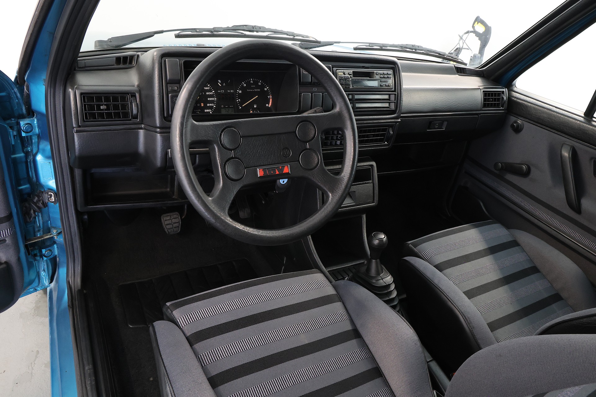 VW Golf 1800 GTI 16V 139 PS-image-9