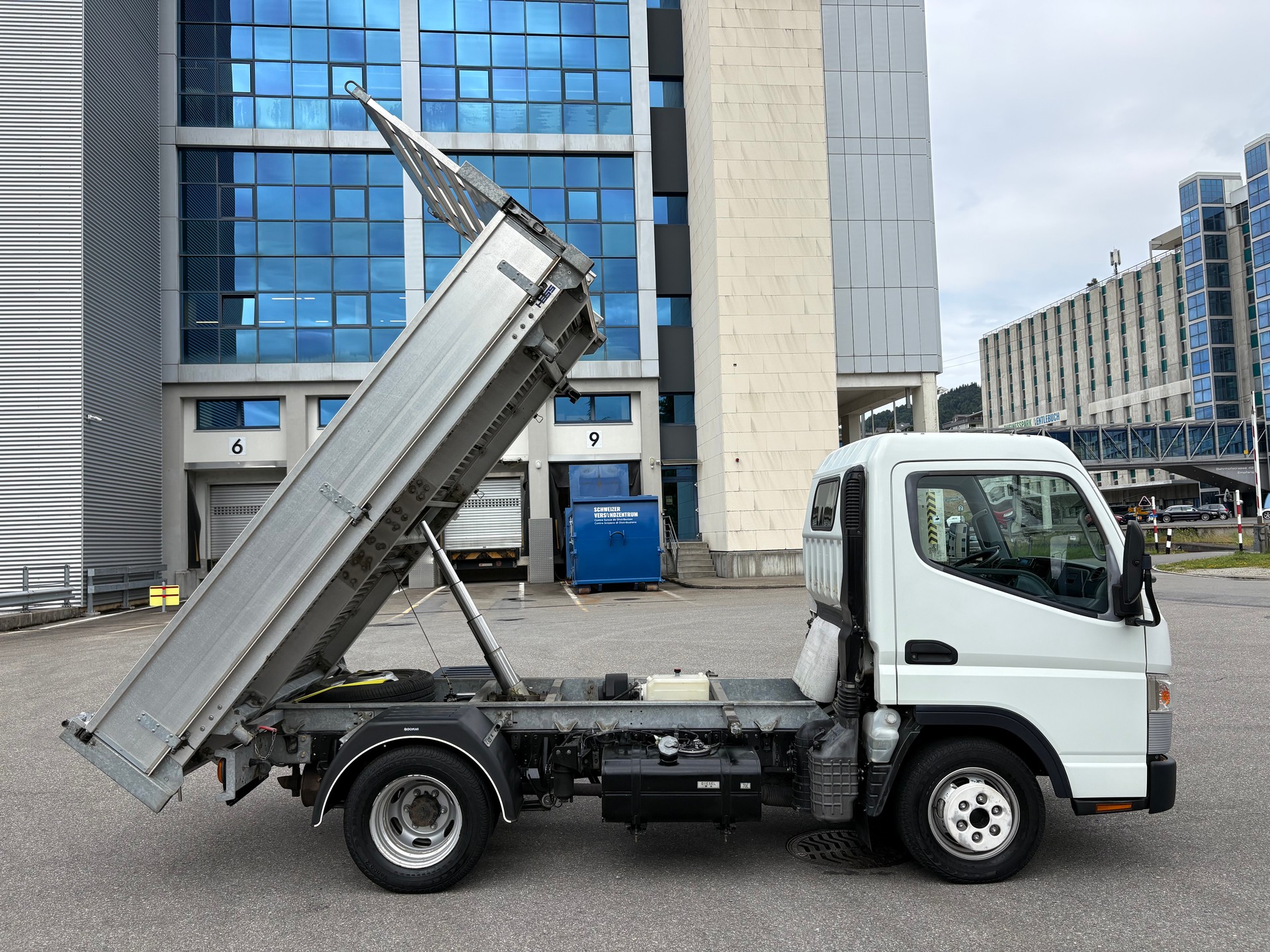 MITSUBISHI FUSO Canter 3C13-image-4
