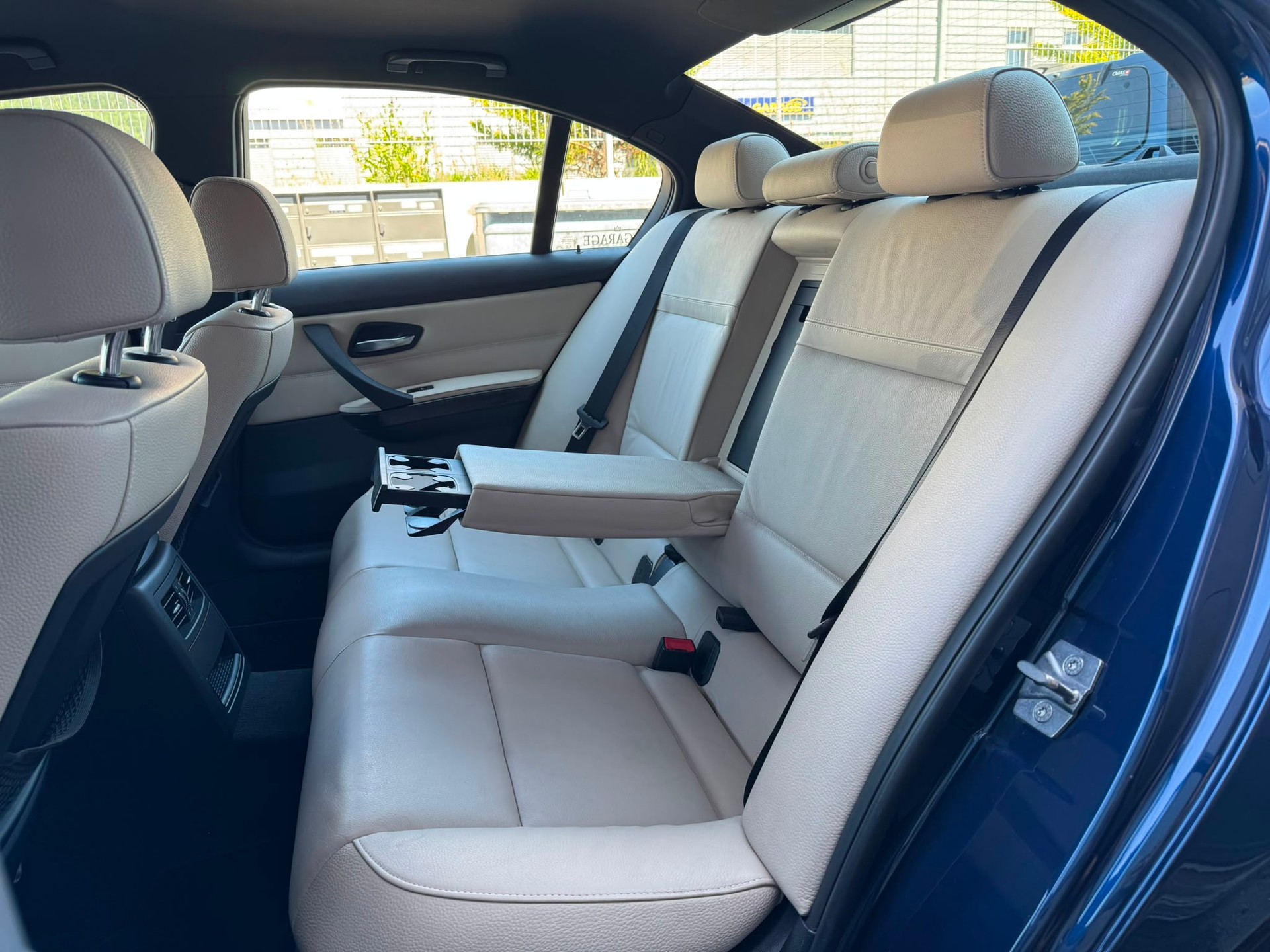 BMW 335i x-Drive Steptronic 1. Hand mir nur 86900KM-image-12