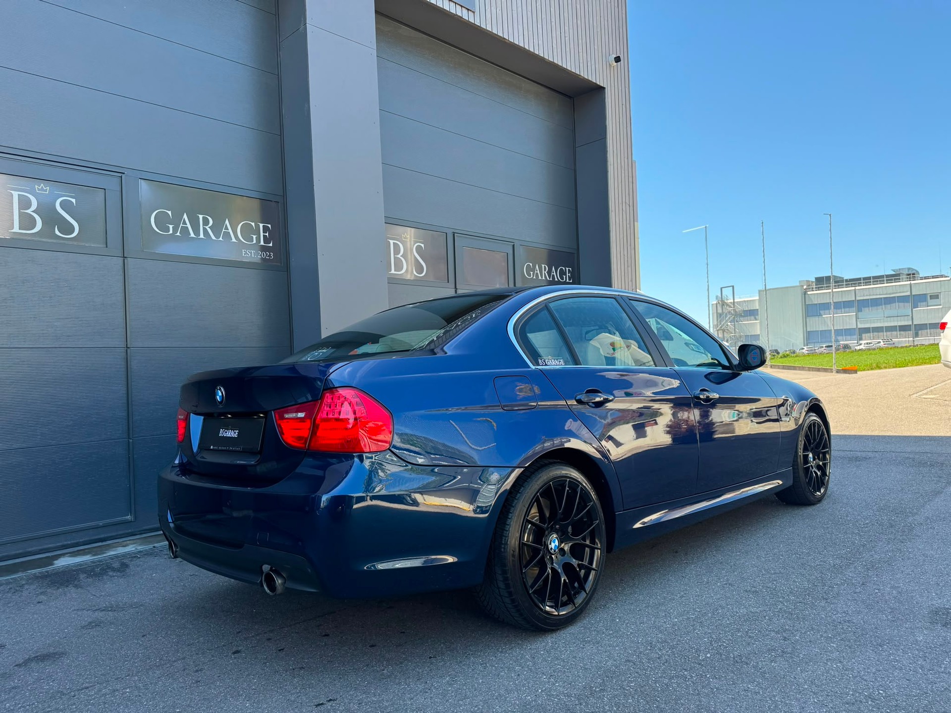 BMW 335i x-Drive Steptronic 1. Hand mir nur 86900KM-image-6