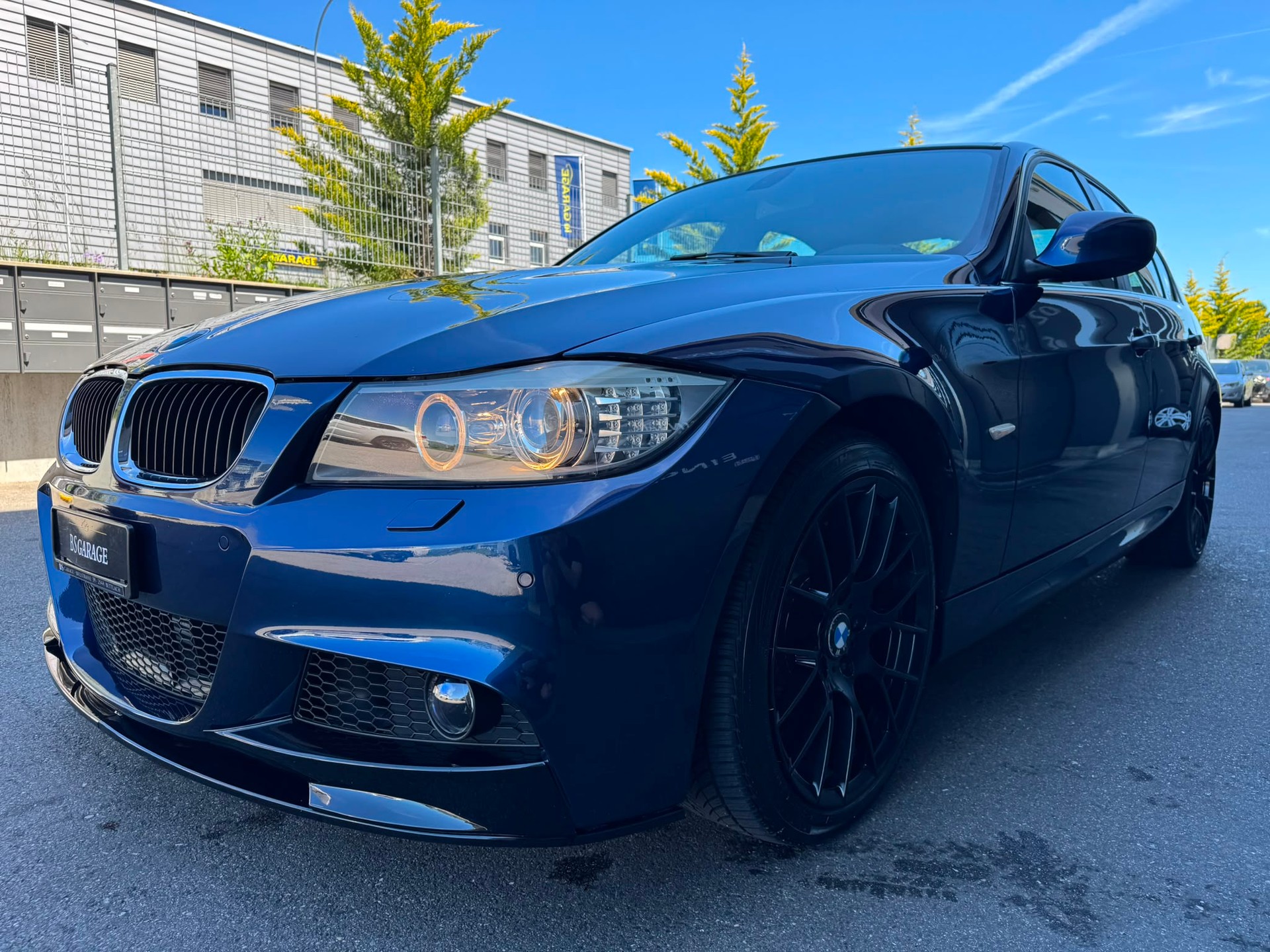 BMW 335i x-Drive Steptronic 1. Hand mir nur 86900KM-image-3