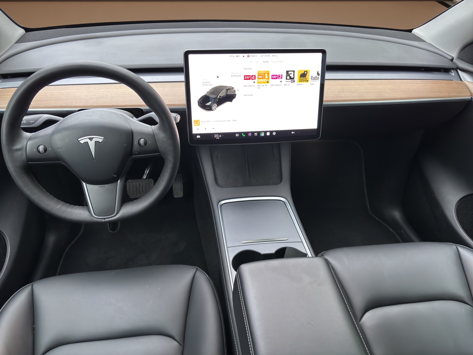 TESLA Model Y Long Range-image-8