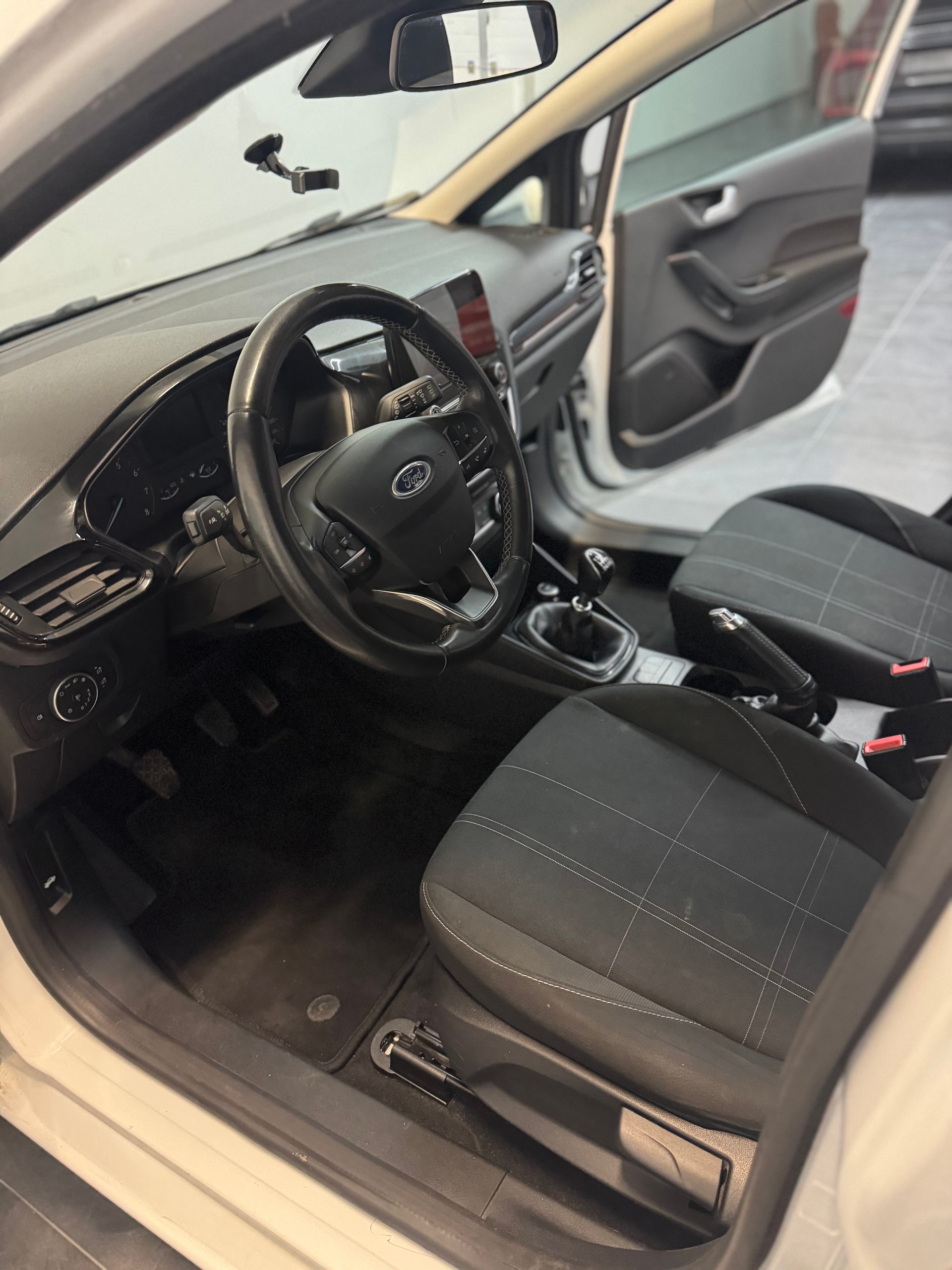 FORD Fiesta 1.0 SCTi Trend-image-9