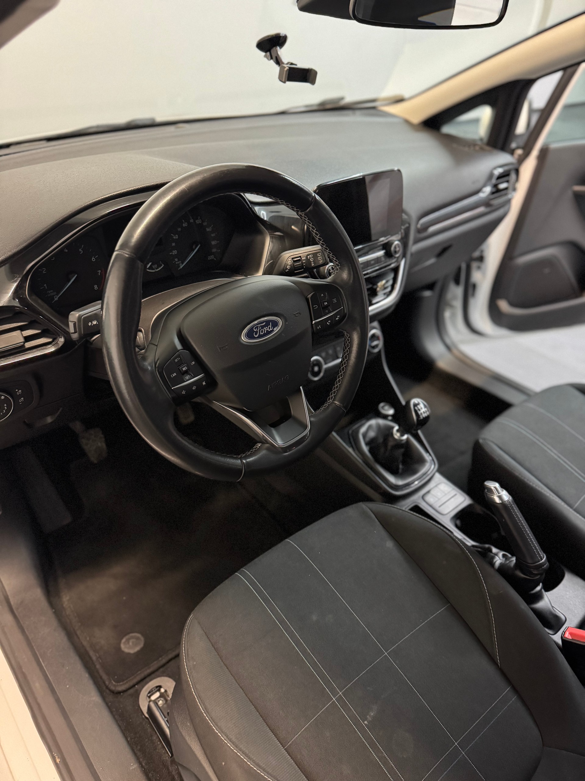 FORD Fiesta 1.0 SCTi Trend-image-10