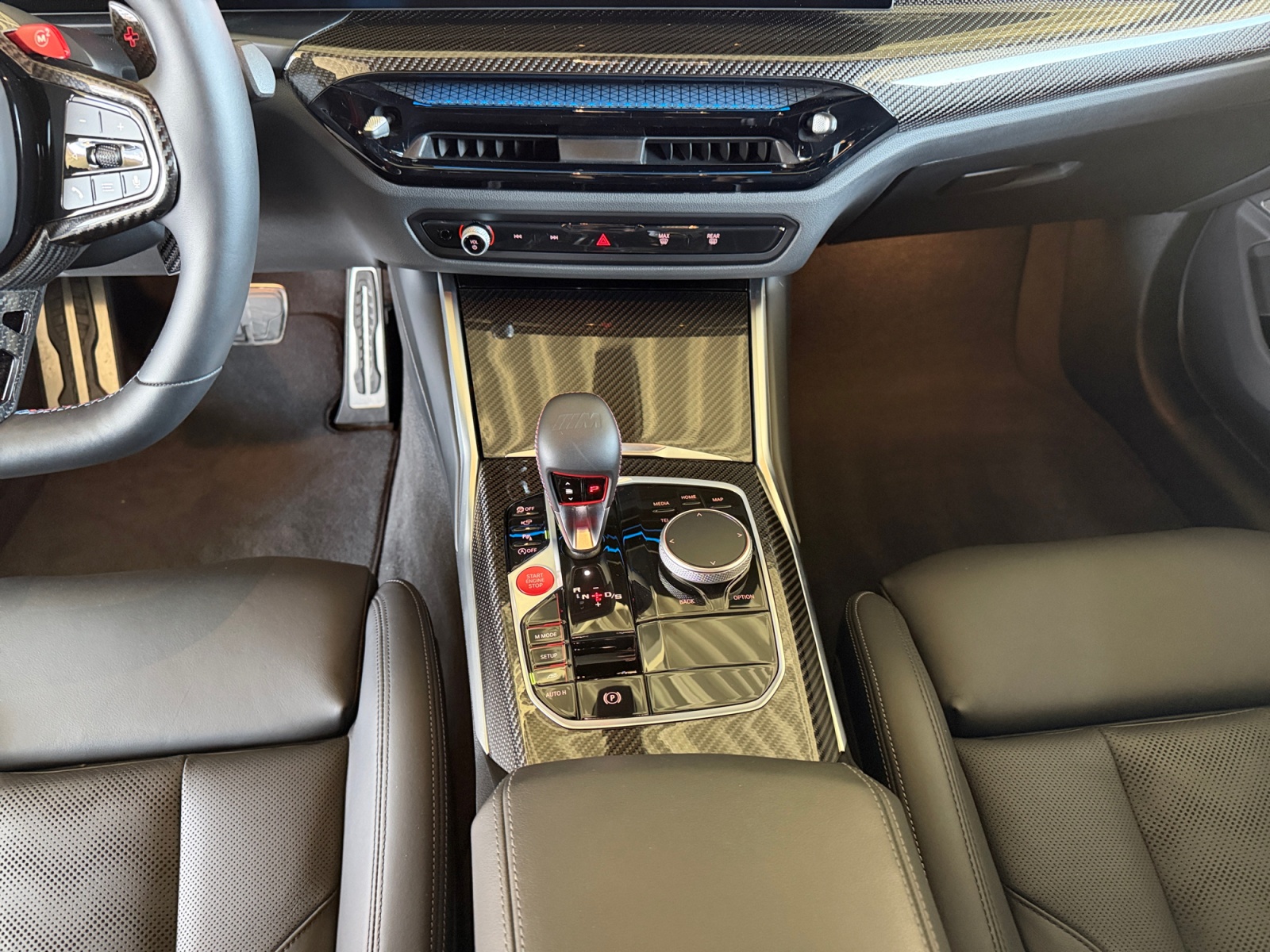 BMW M3 Competition xDrive Touring-image-10