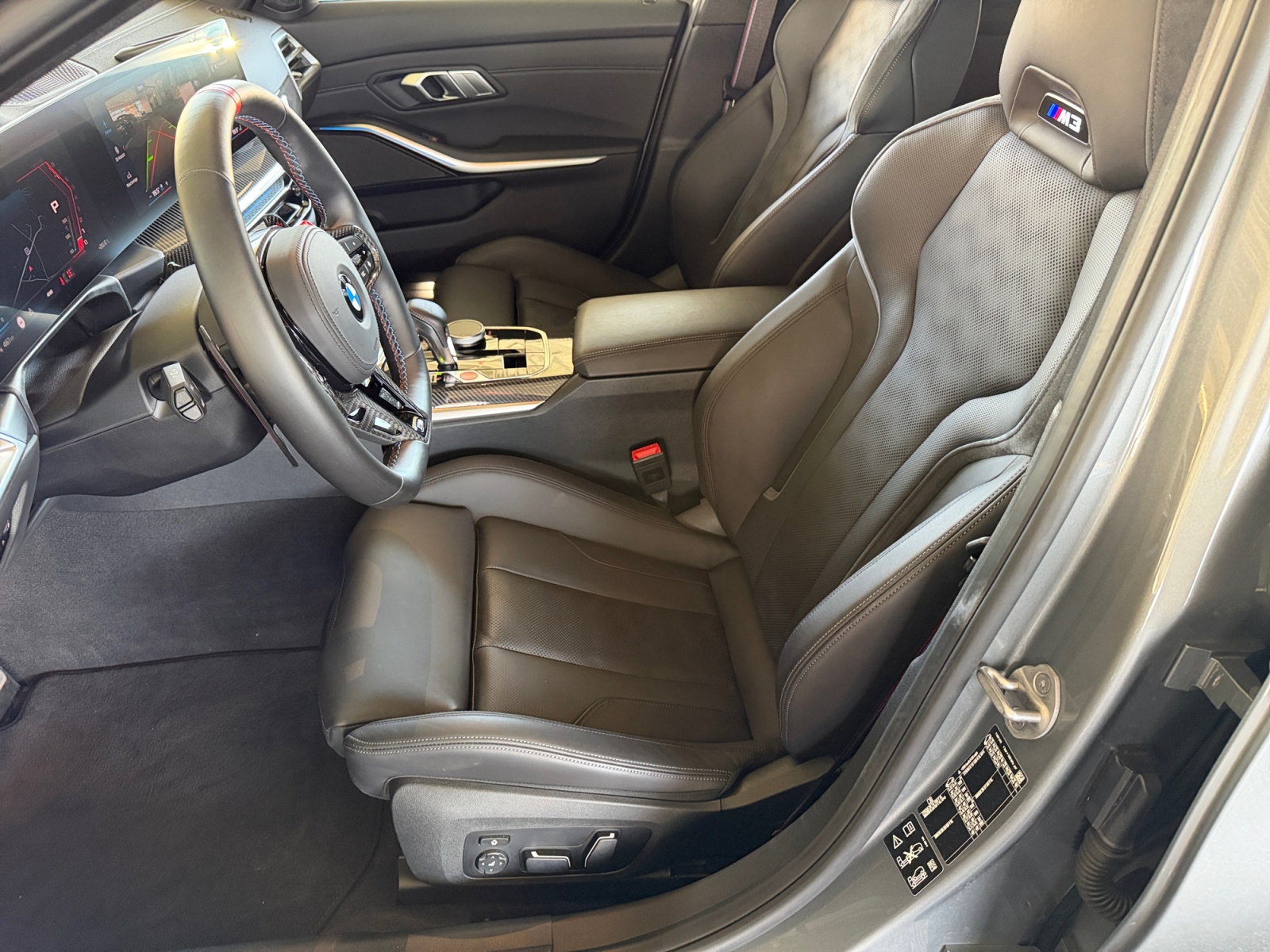 BMW M3 Competition xDrive Touring-image-8