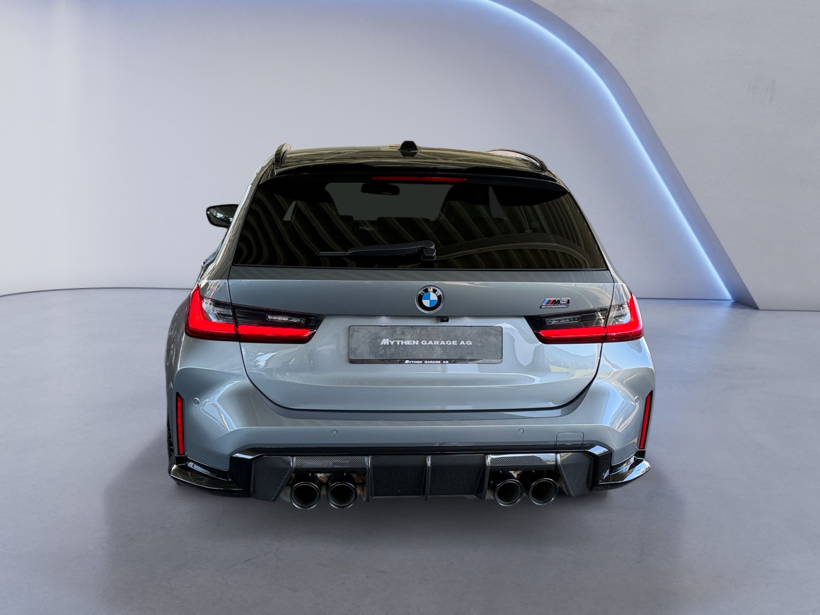 BMW M3 Competition xDrive Touring-showroom-element-3