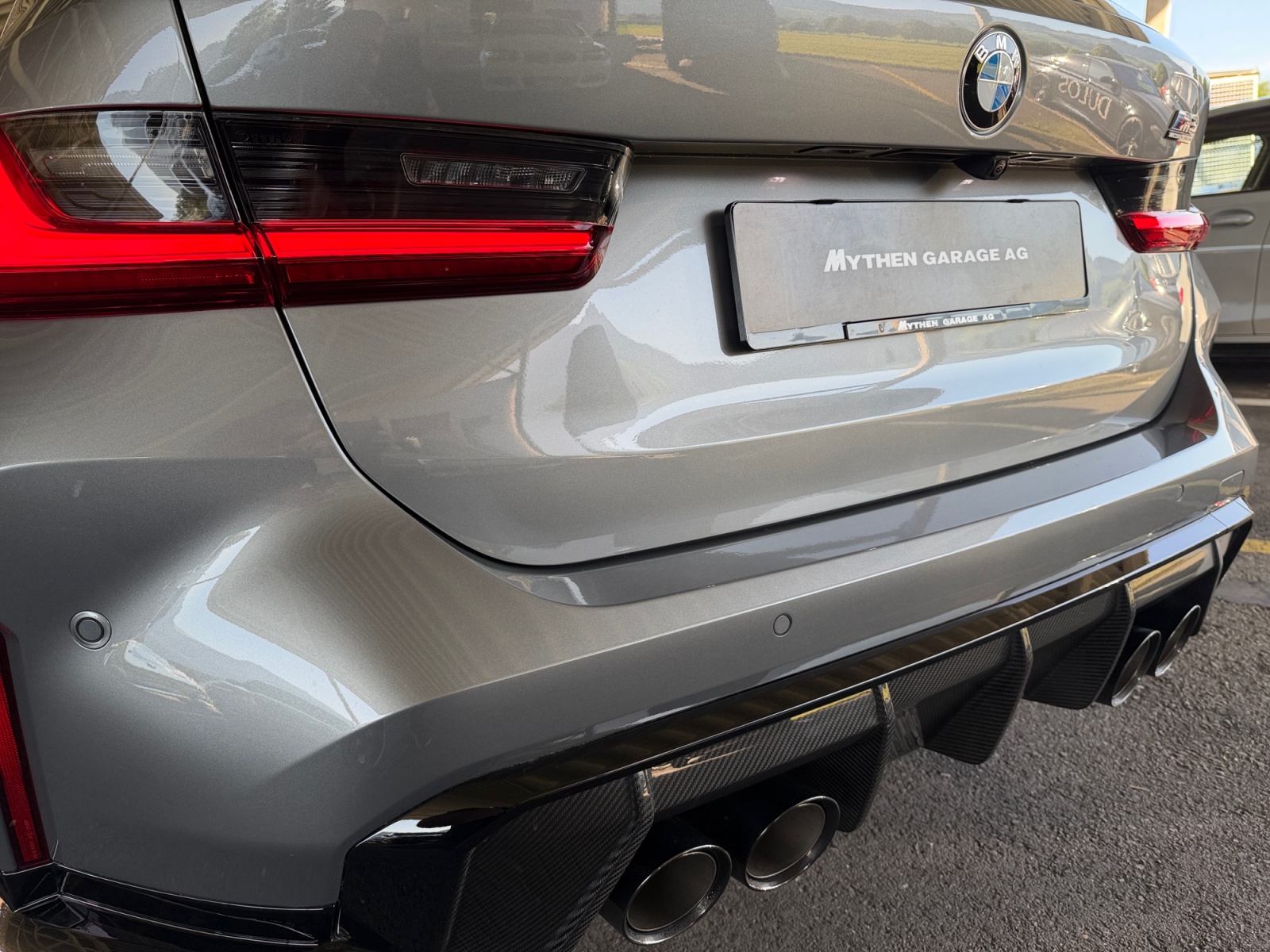 BMW M3 Competition xDrive Touring-image-15
