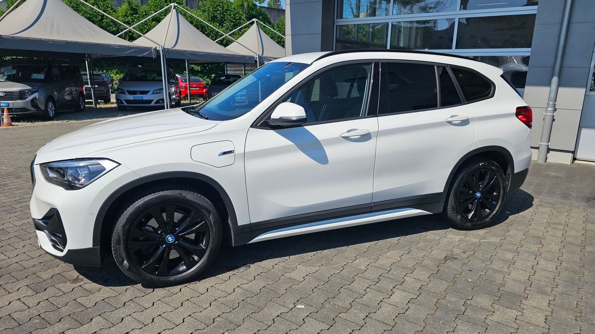 BMW X1 xDrive 25e Sport Line Steptronic-image-15