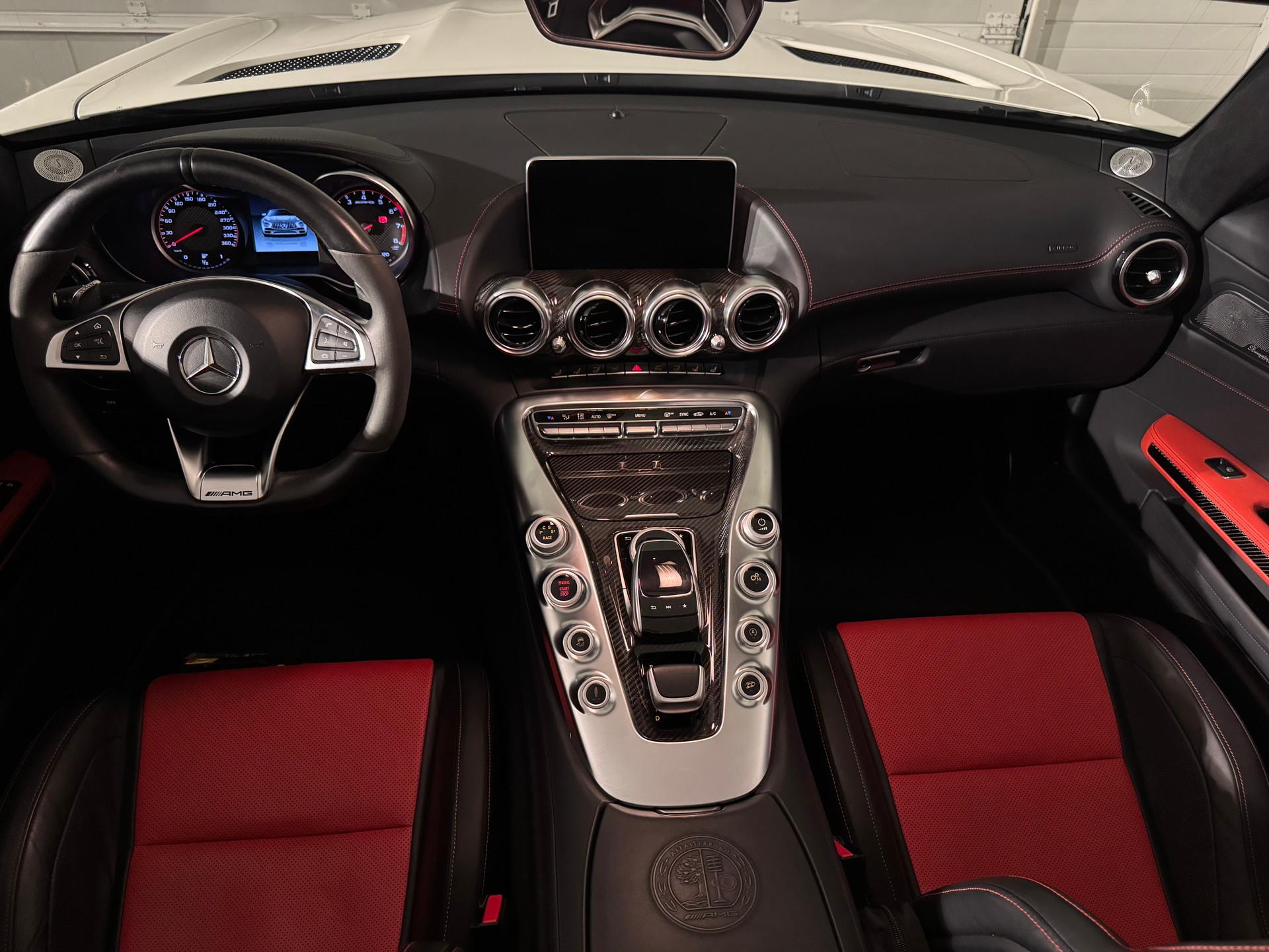 MERCEDES-BENZ AMG GT C Roadster Speedshift DCT-image-21