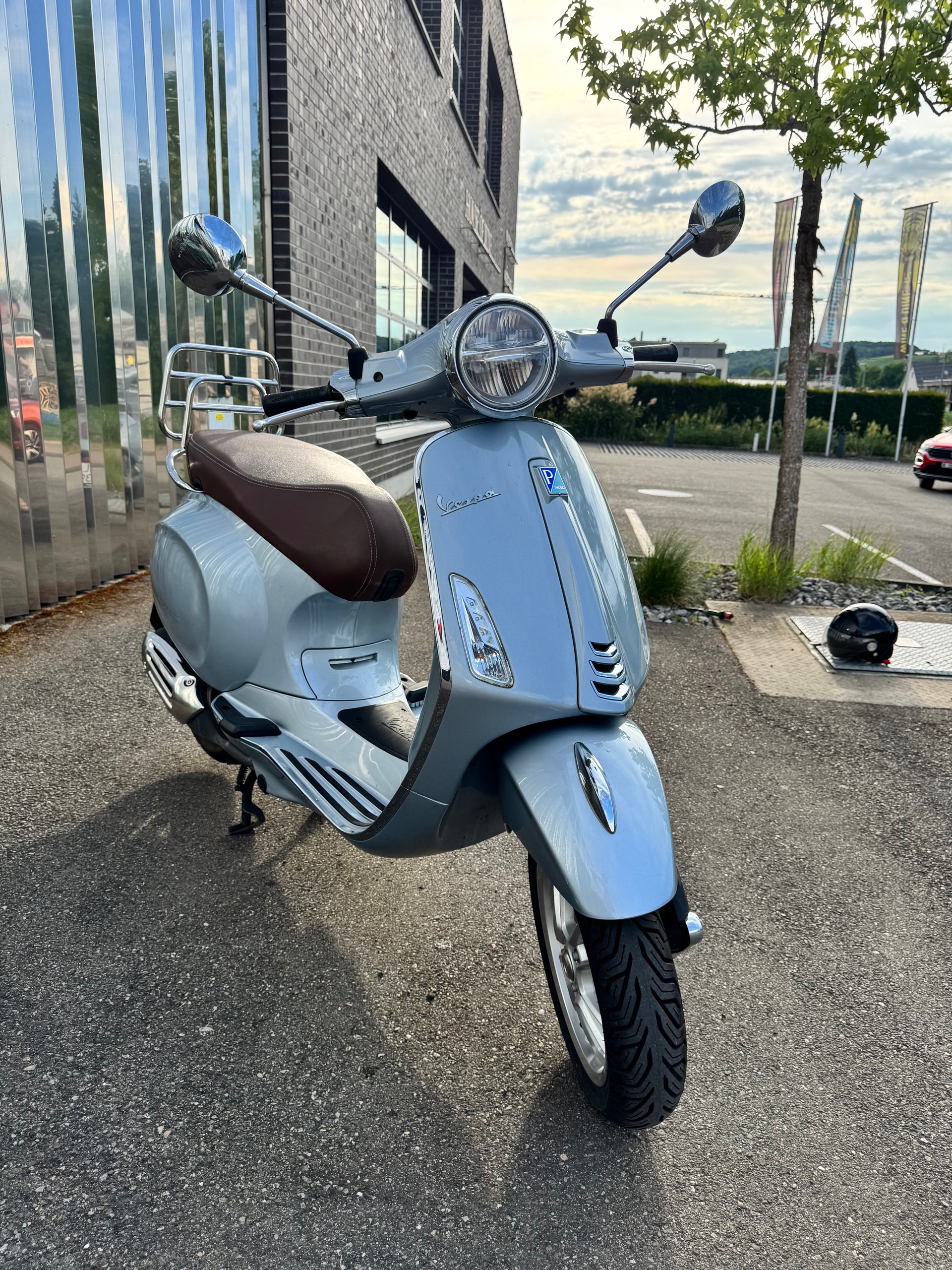 PIAGGIO Vespa 125 Primavera-image-1