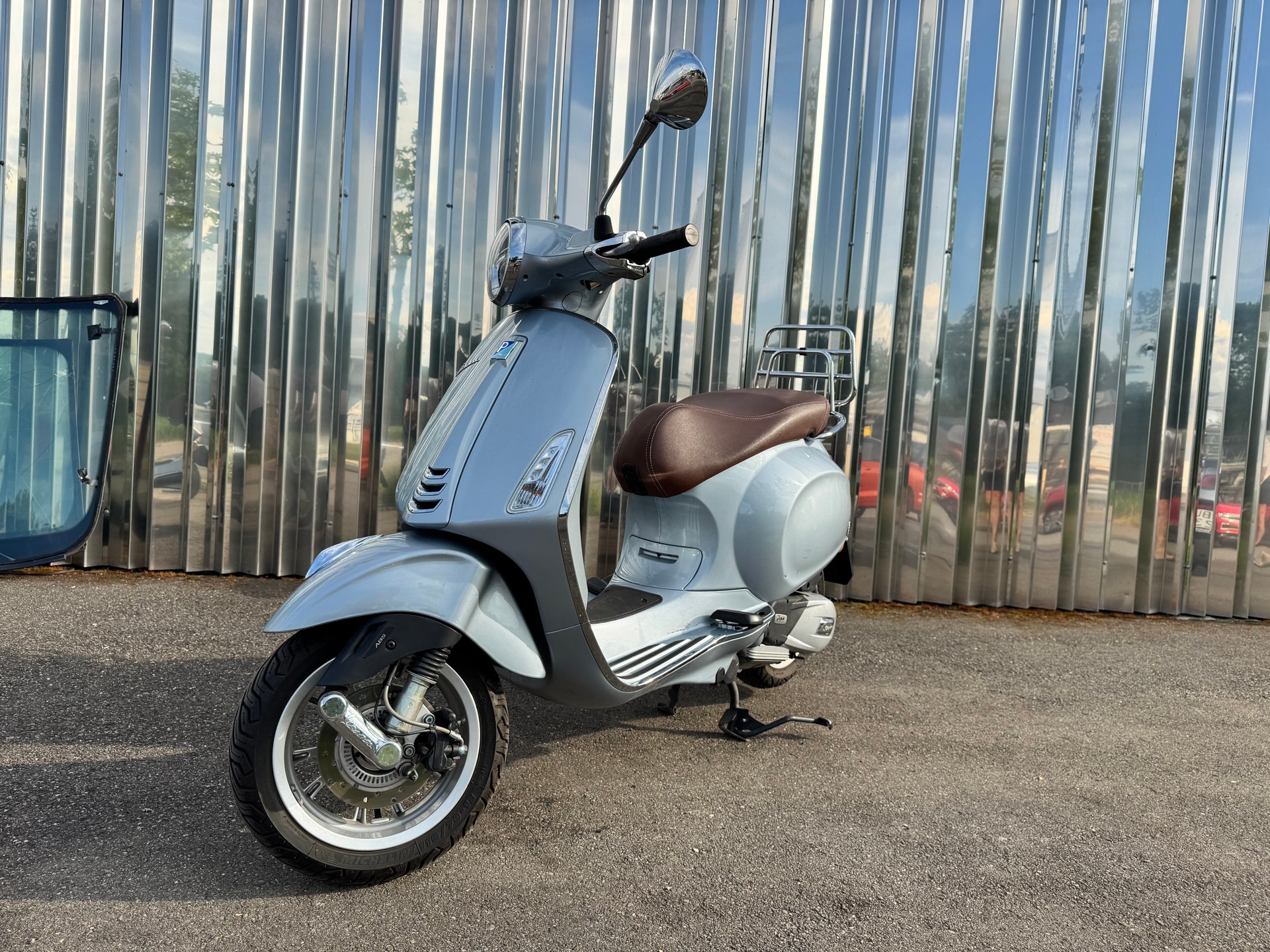 PIAGGIO Vespa 125 Primavera-image-2