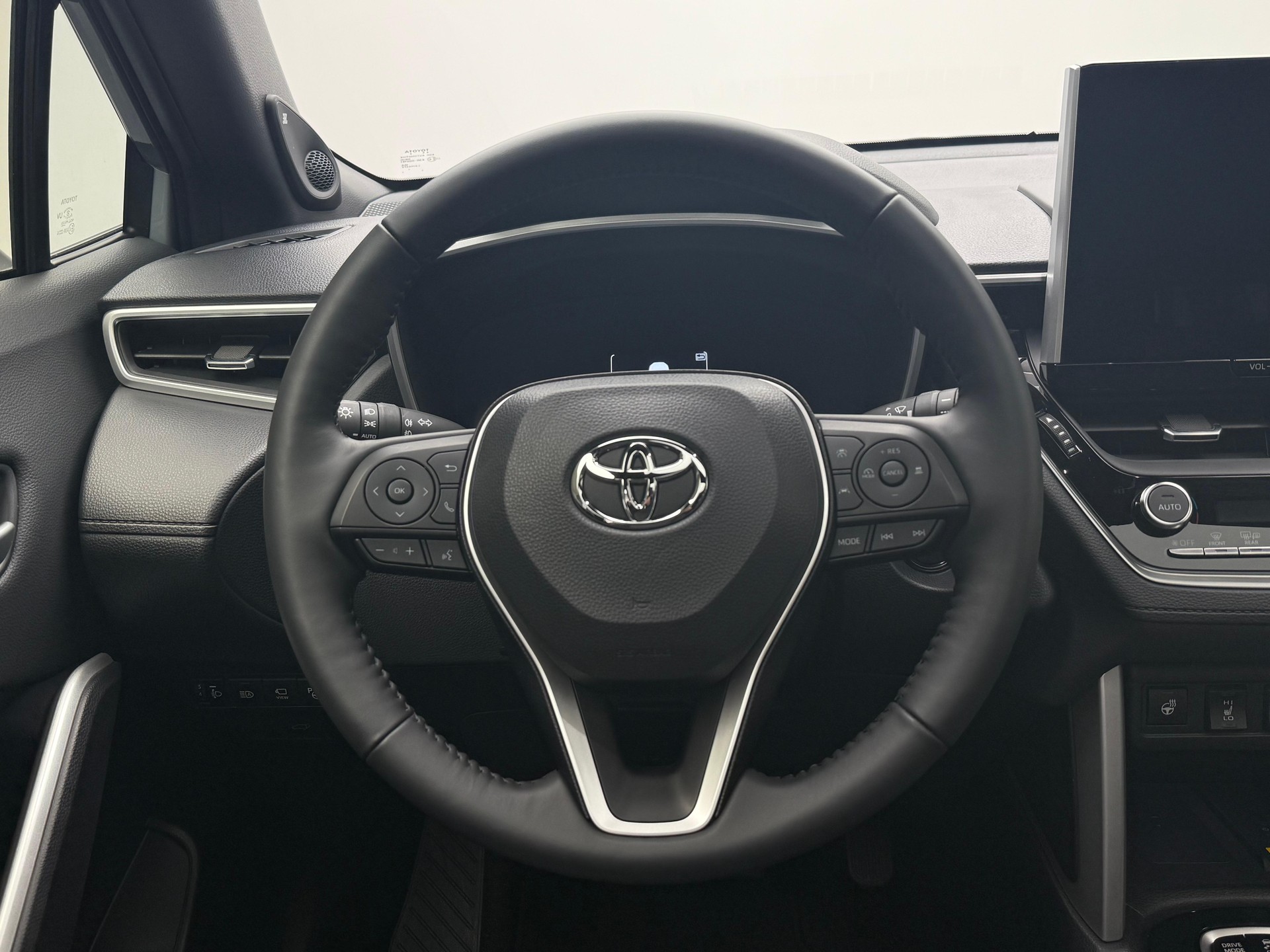 TOYOTA Corolla Cross 2.0 HSD Premium AWD-i-image-7