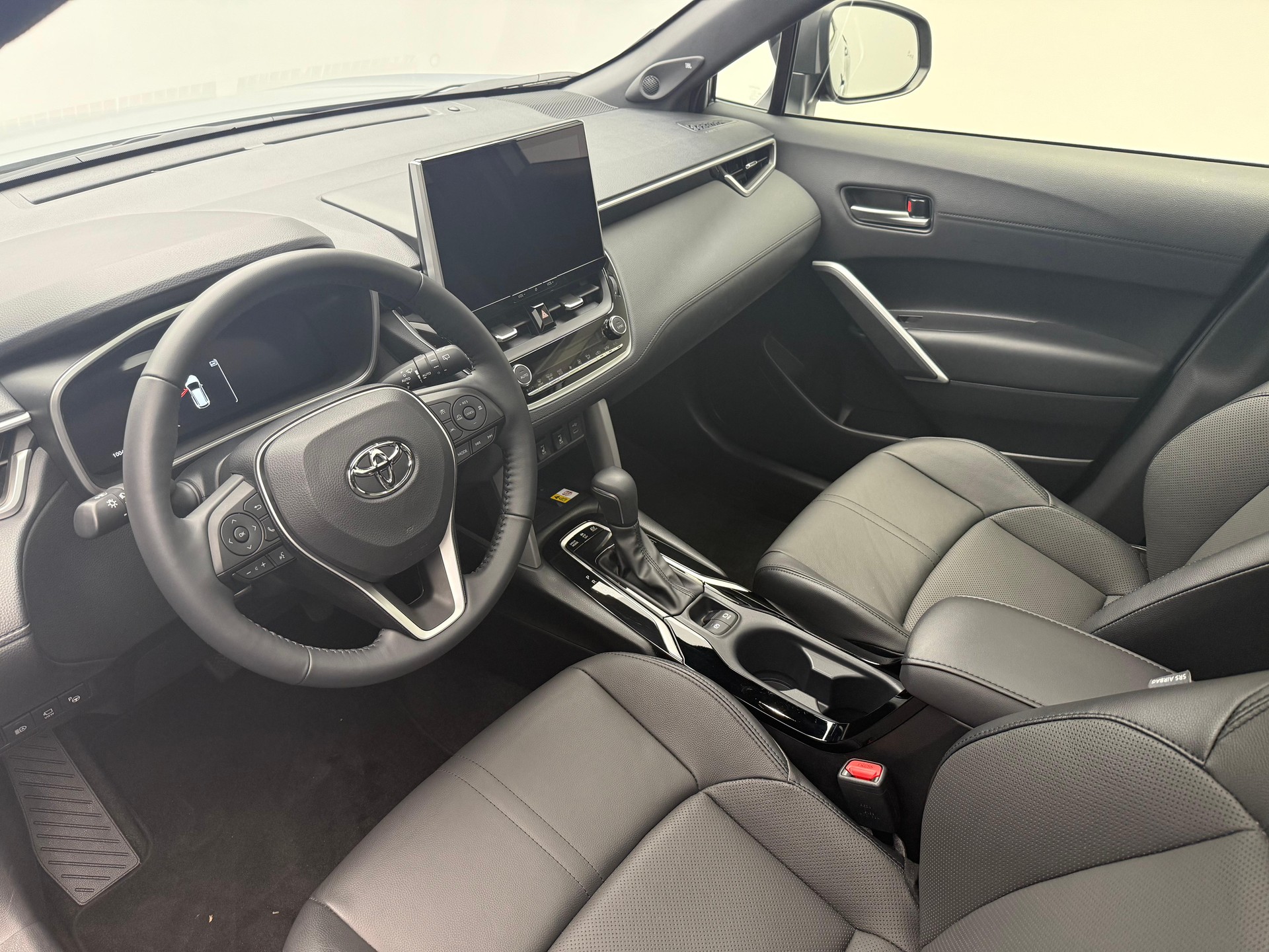 TOYOTA Corolla Cross 2.0 HSD Premium AWD-i-image-4
