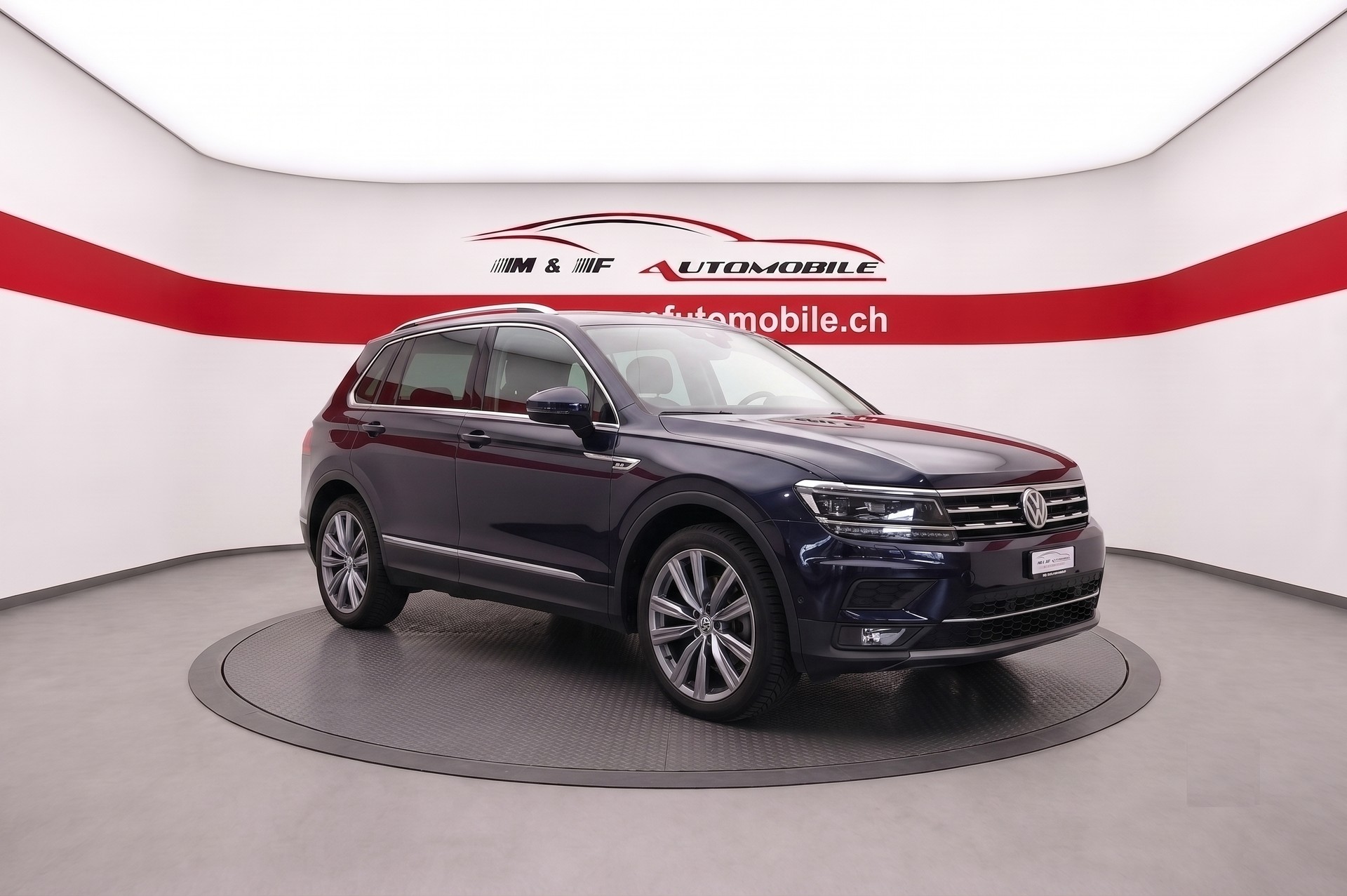 VW Tiguan Allspace 2.0 TSI Highline DSG CH FAHRZEUG 7 Plätzer-showroom-element-1