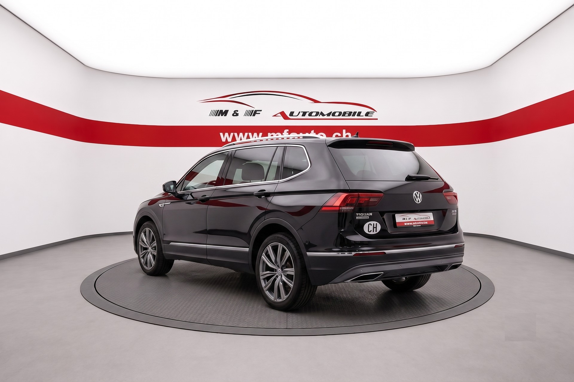 VW Tiguan Allspace 2.0 TSI Highline DSG CH FAHRZEUG 7 Plätzer-showroom-element-3