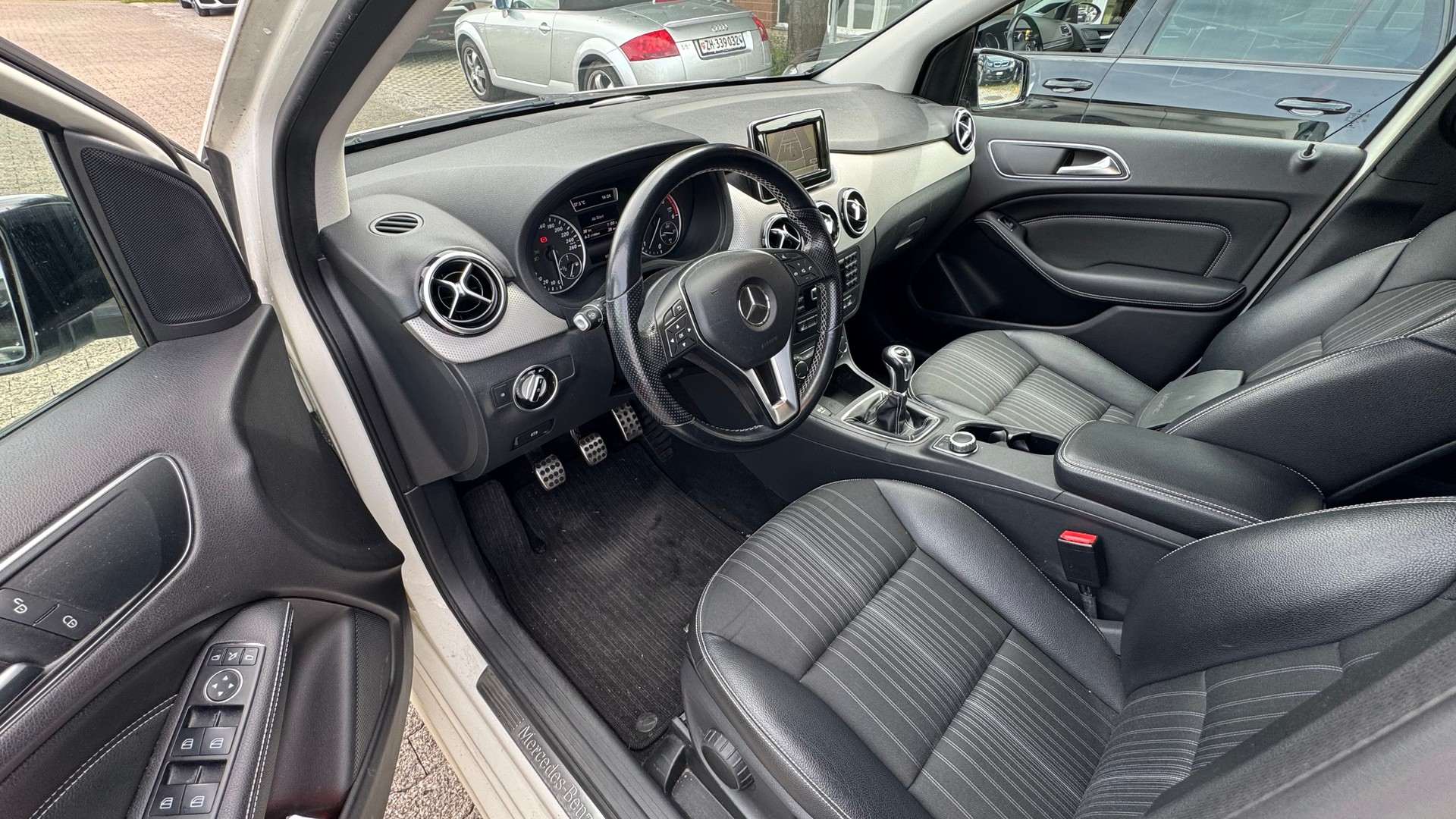 MERCEDES-BENZ B 180 CDI-image-5