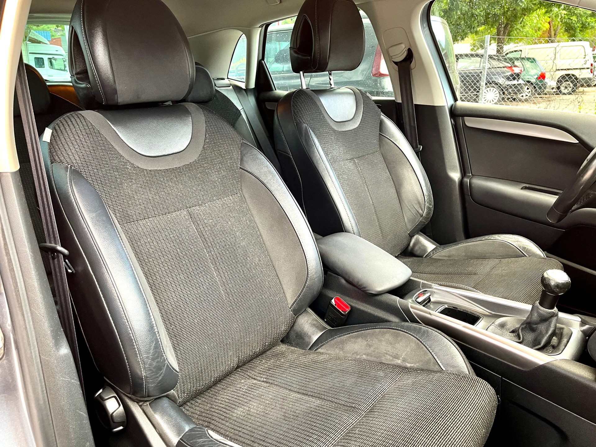 CITROEN C4 Berline 1.6 VTi Exclusive-image-8