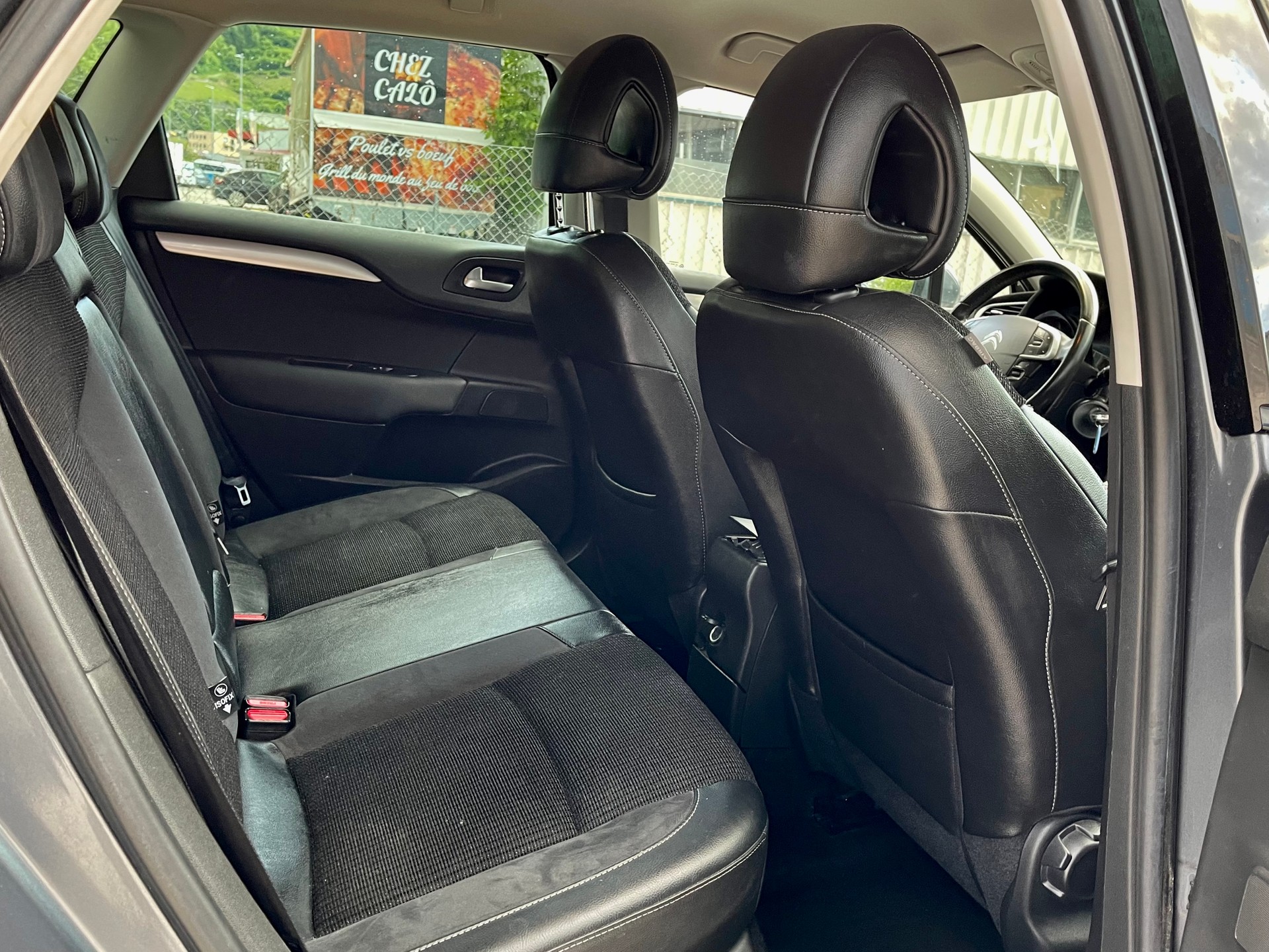CITROEN C4 Berline 1.6 VTi Exclusive-image-9