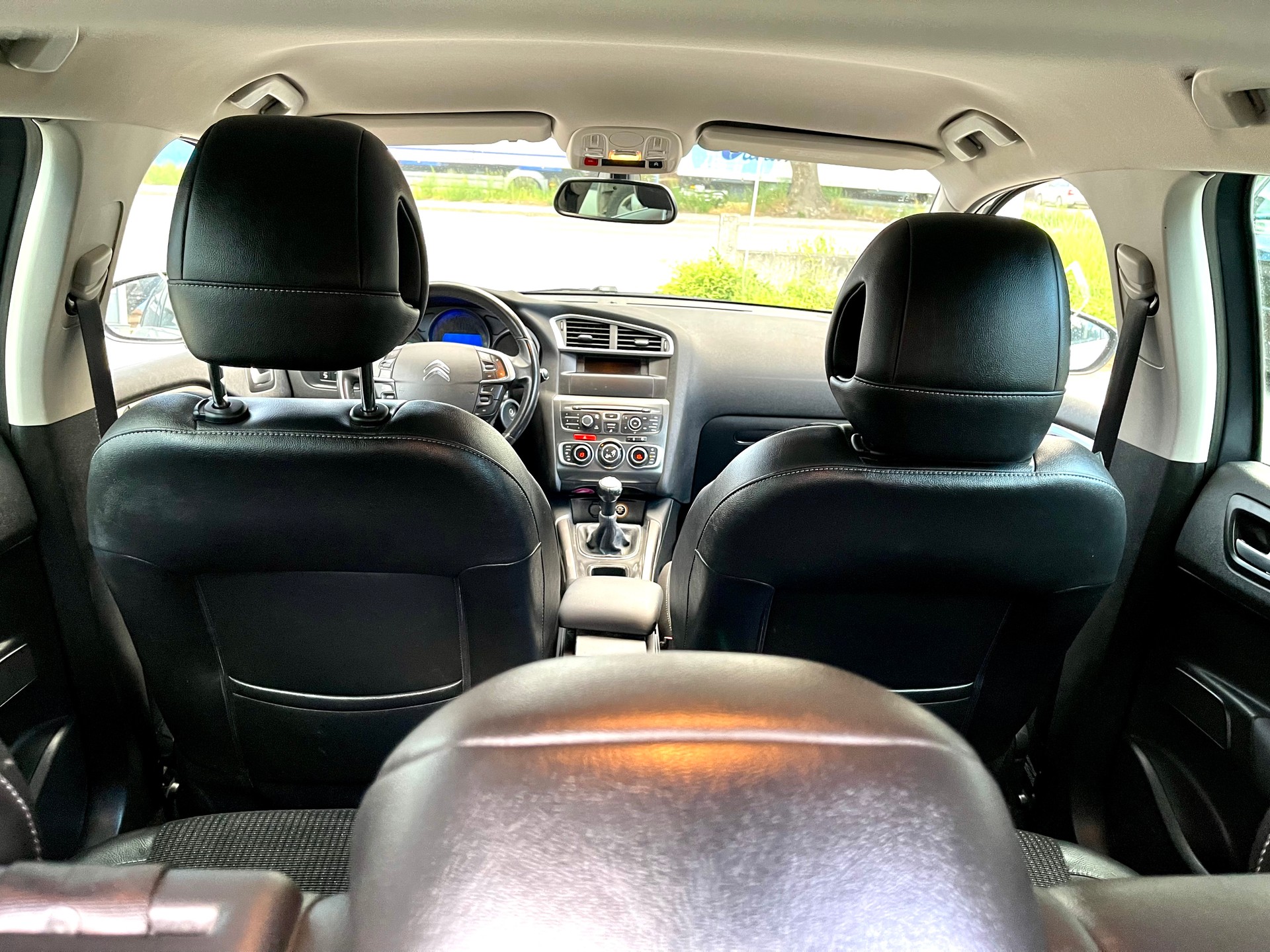 CITROEN C4 Berline 1.6 VTi Exclusive-image-19