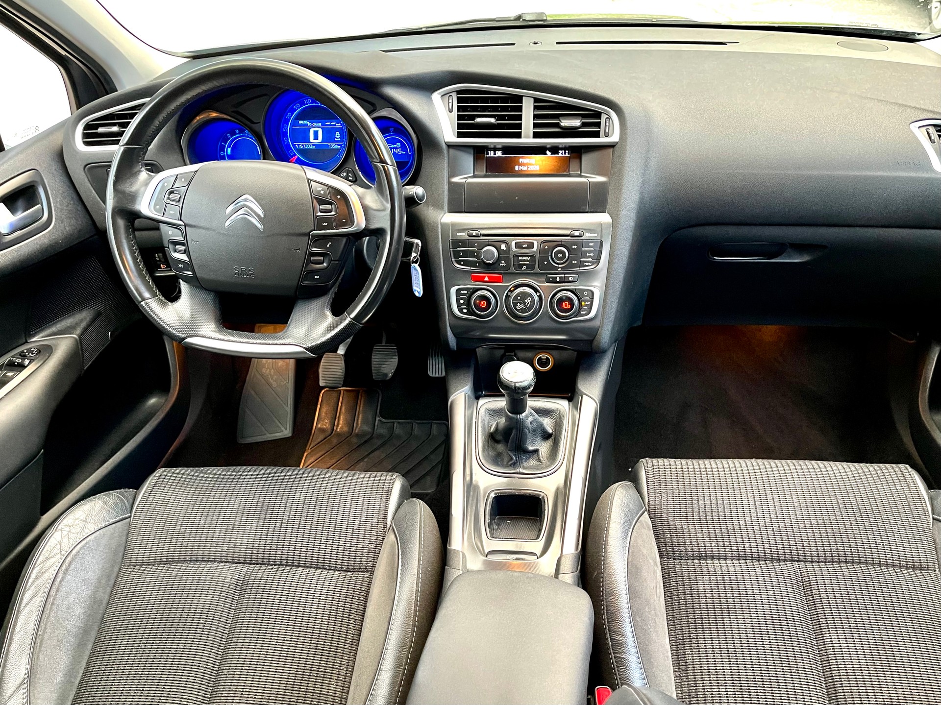 CITROEN C4 Berline 1.6 VTi Exclusive-showroom-element-1