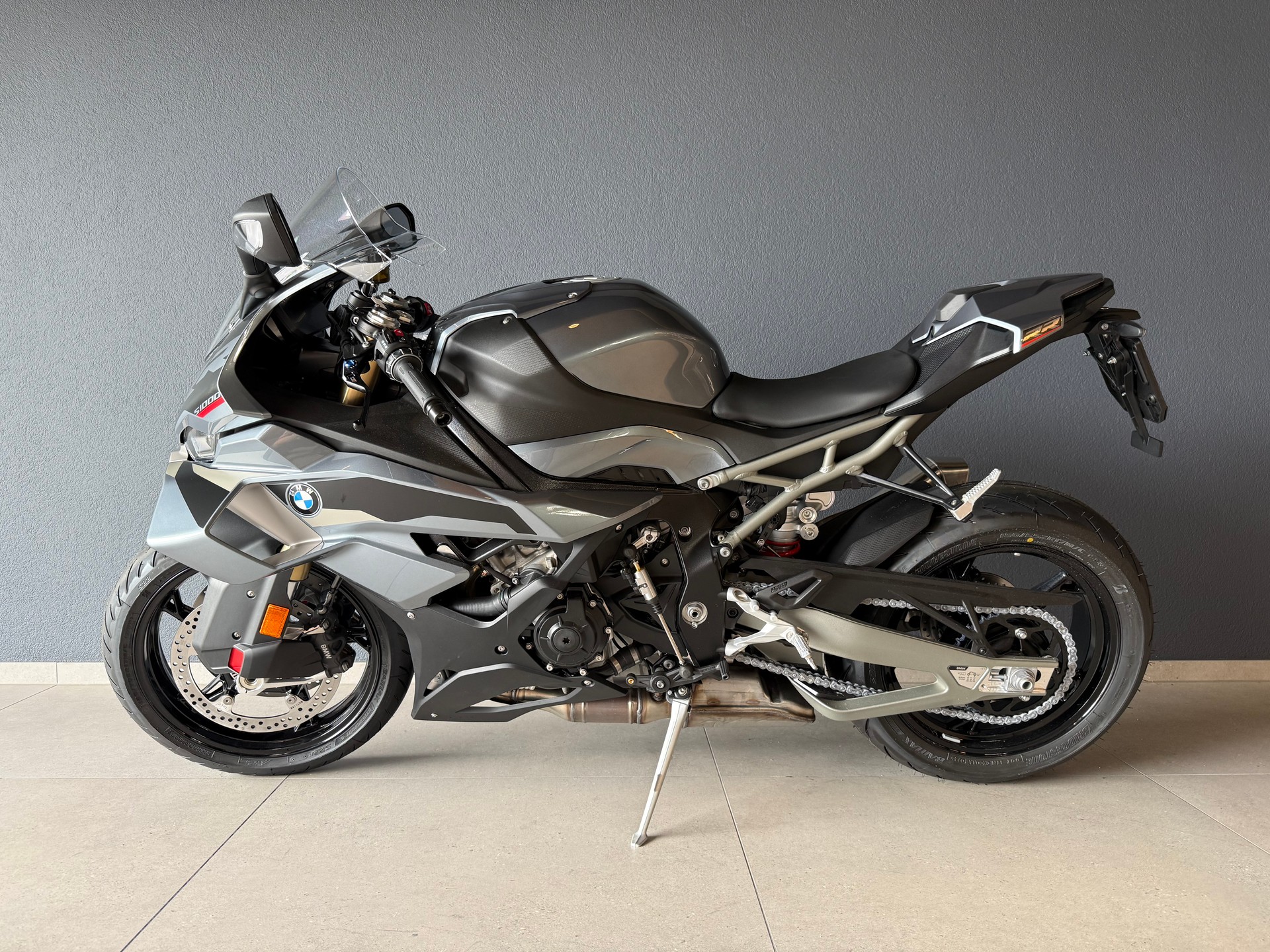 BMW S 1000 RR-image-0