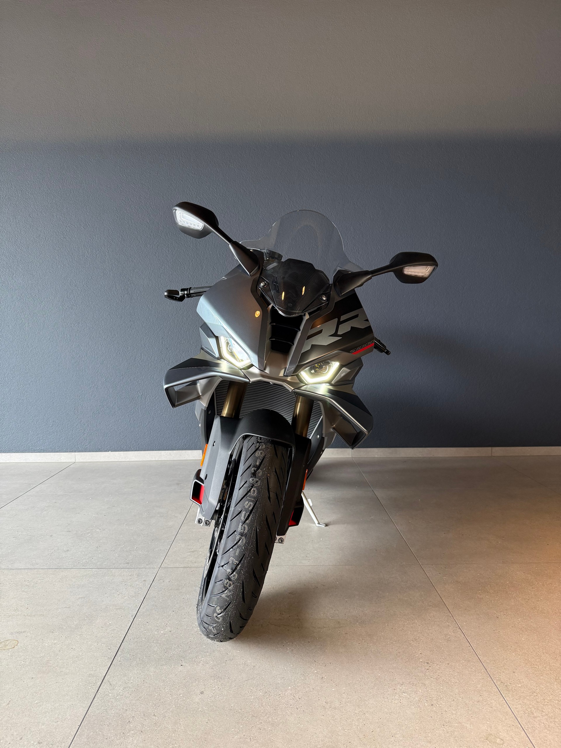 BMW S 1000 RR-image-2