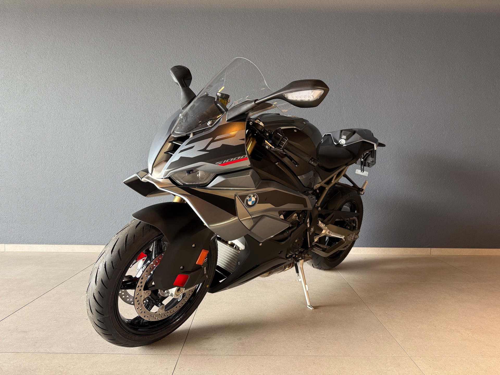 BMW S 1000 RR-image-1