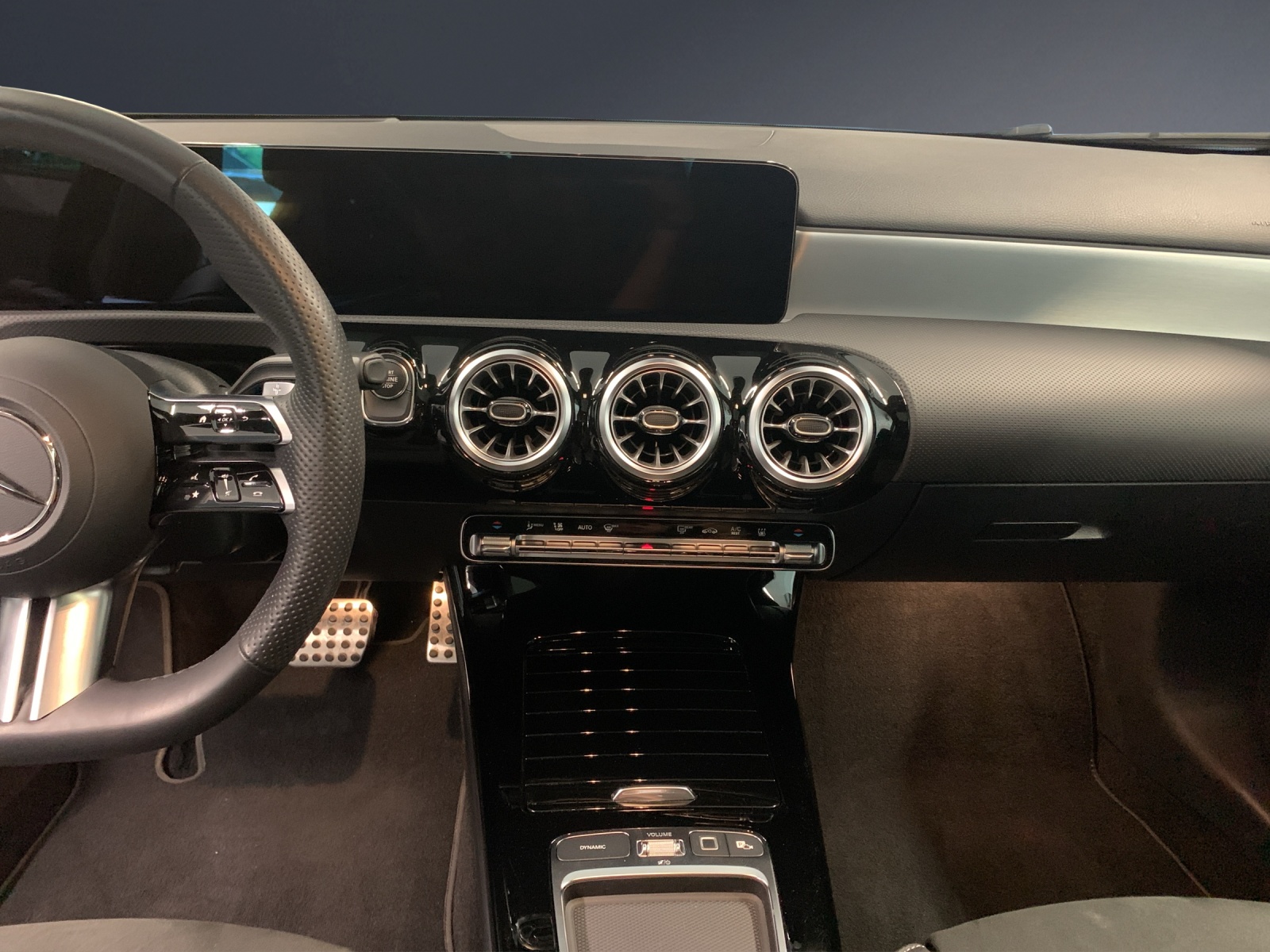 MERCEDES-BENZ A 250 e EQ Star 8G-DCT-image-8