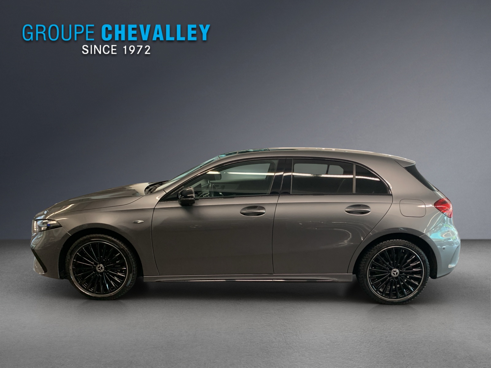 MERCEDES-BENZ A 250 e EQ Star 8G-DCT-showroom-element-2