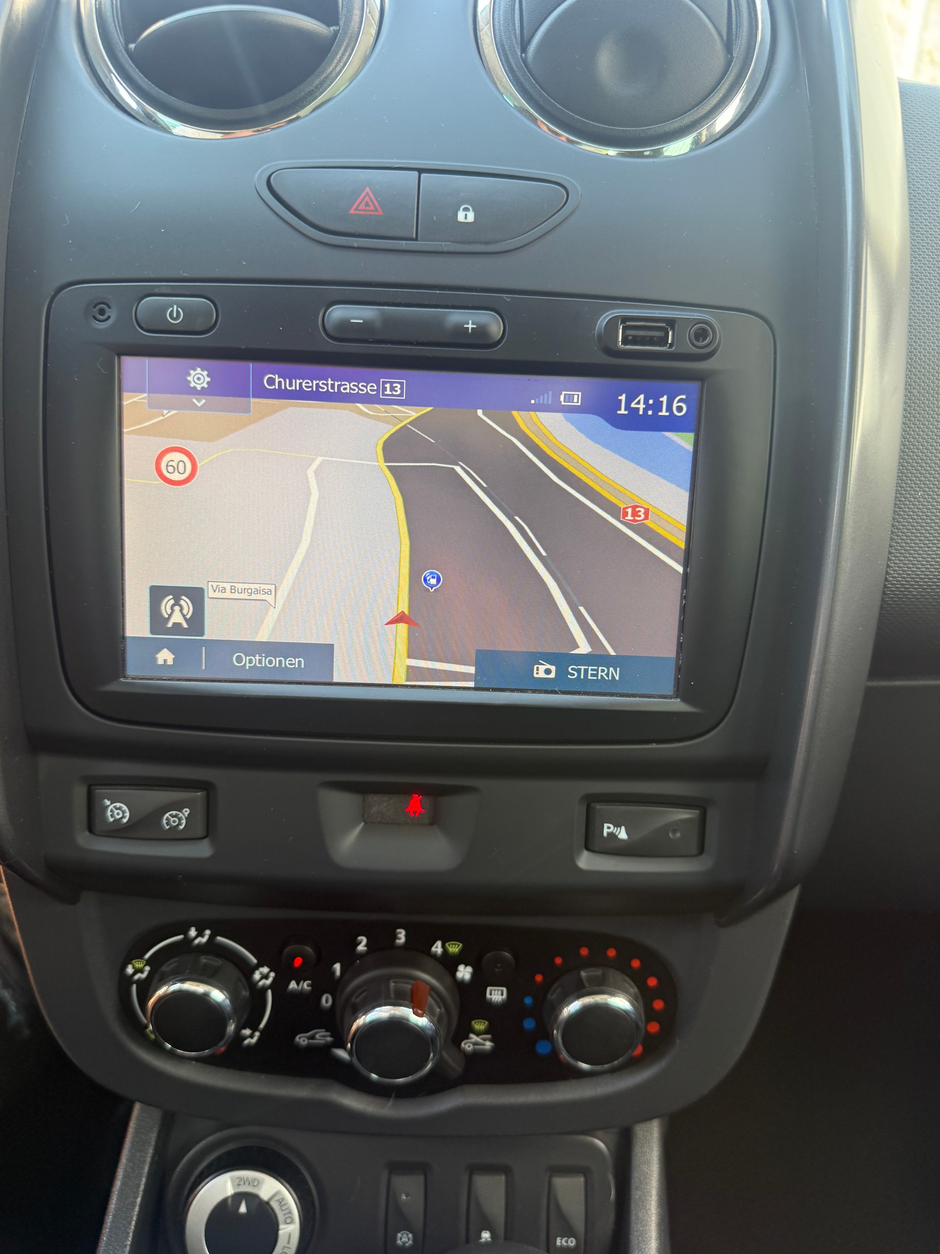 DACIA Duster 1.2 T Privilège 4x4 *ANHÄNGERKUPPLUNG*KLIMA*TEMPOMAT*MFK FRISCH-image-22