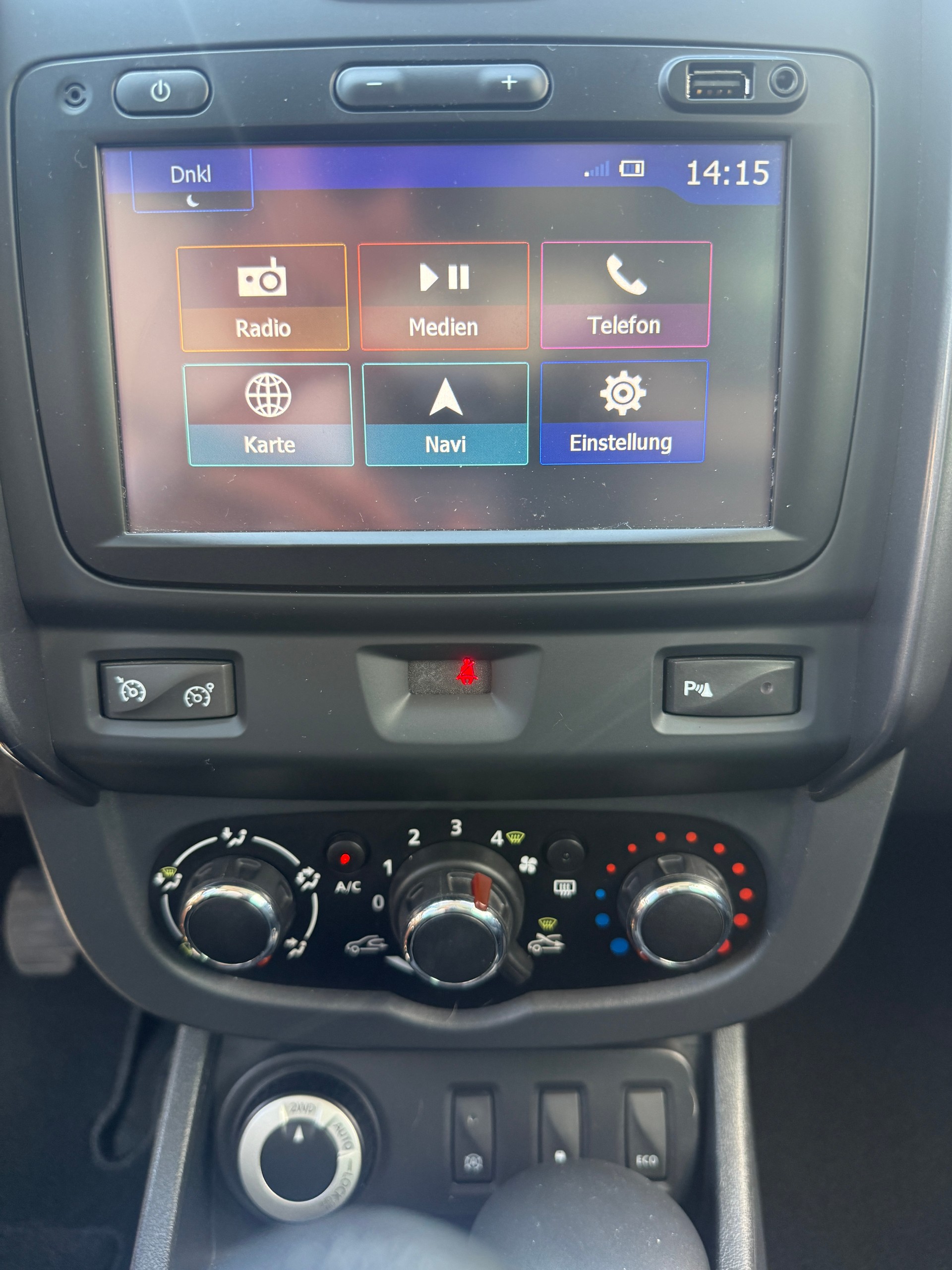 DACIA Duster 1.2 T Privilège 4x4 *ANHÄNGERKUPPLUNG*KLIMA*TEMPOMAT*MFK FRISCH-image-21