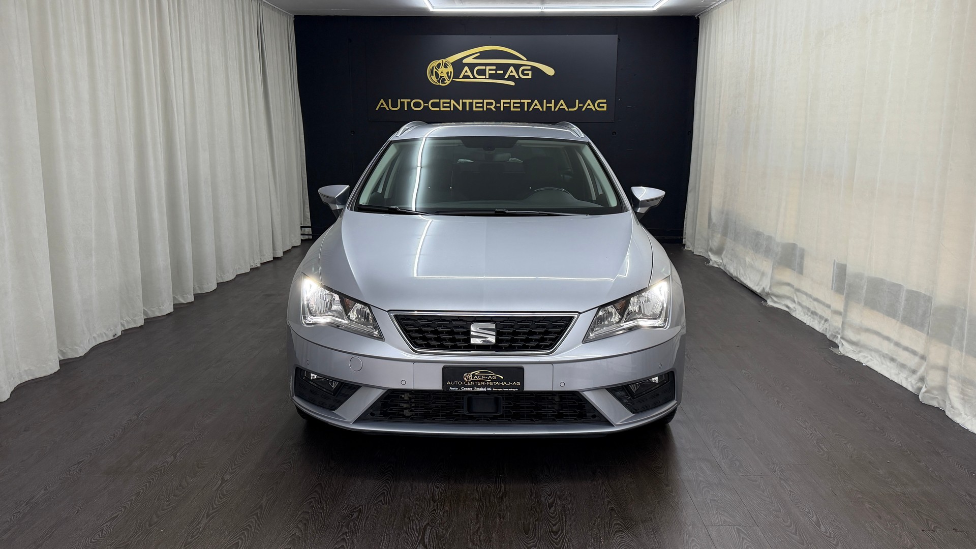 SEAT Leon ST 1.6 TDI CR Style DSG-showroom-element-1