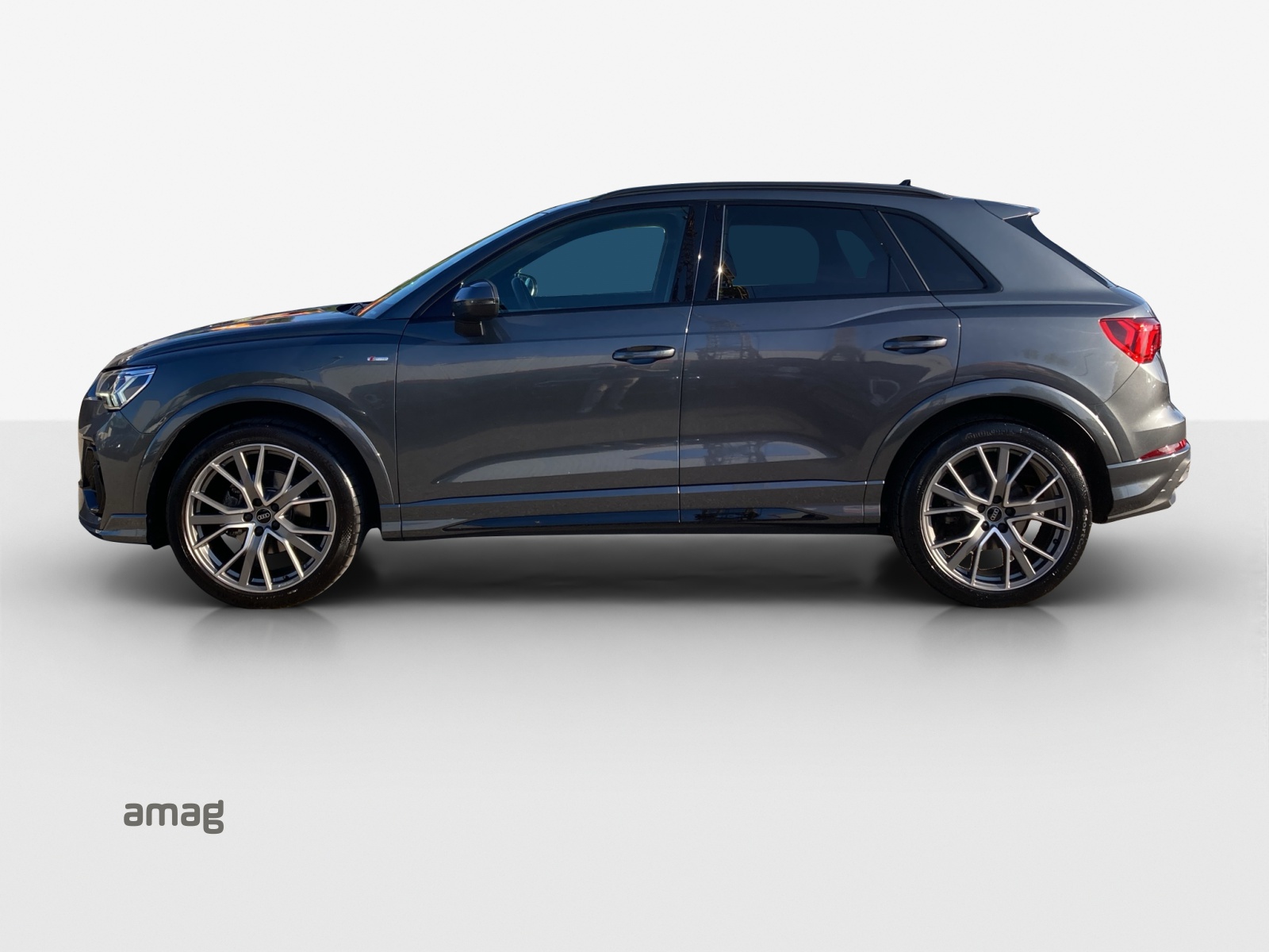 AUDI Q3 35 TFSI S line Attraction S-tronic-showroom-element-1