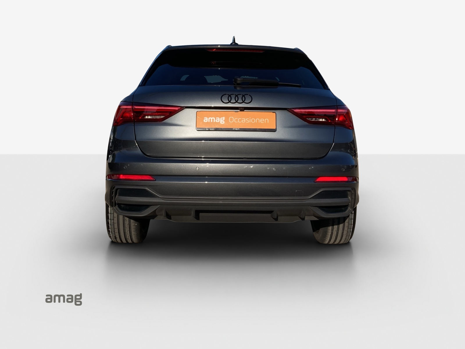 AUDI Q3 35 TFSI S line Attraction S-tronic-showroom-element-3