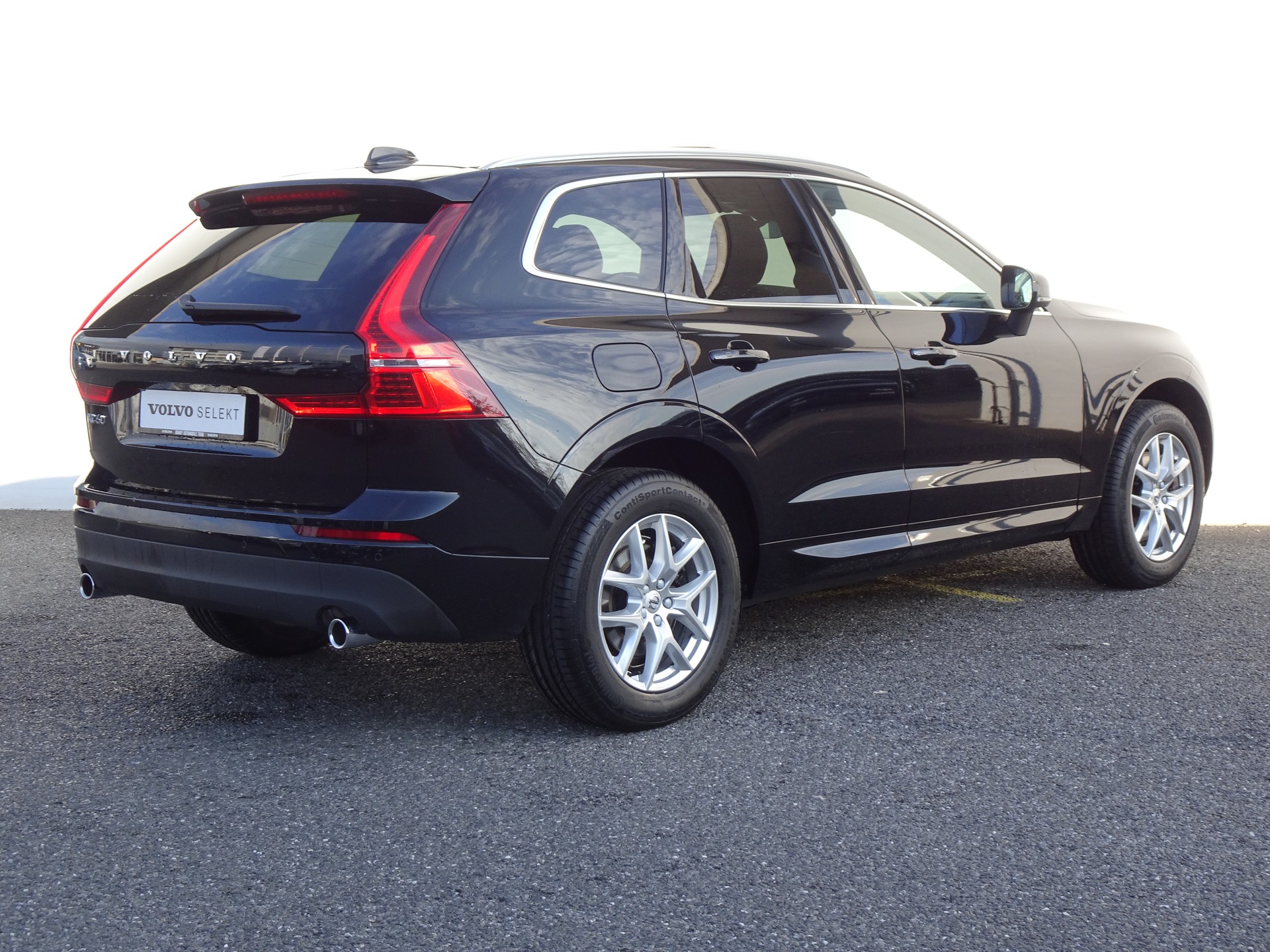 VOLVO XC60 2.0 T8 TE Momentum eAWD-showroom-element-3