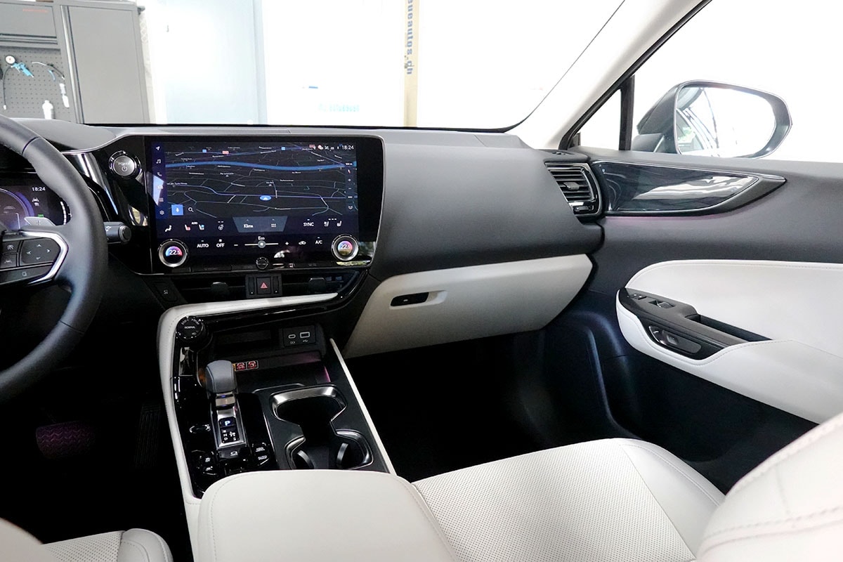 LEXUS NX 450h+ E-FOUR Comfort-image-8