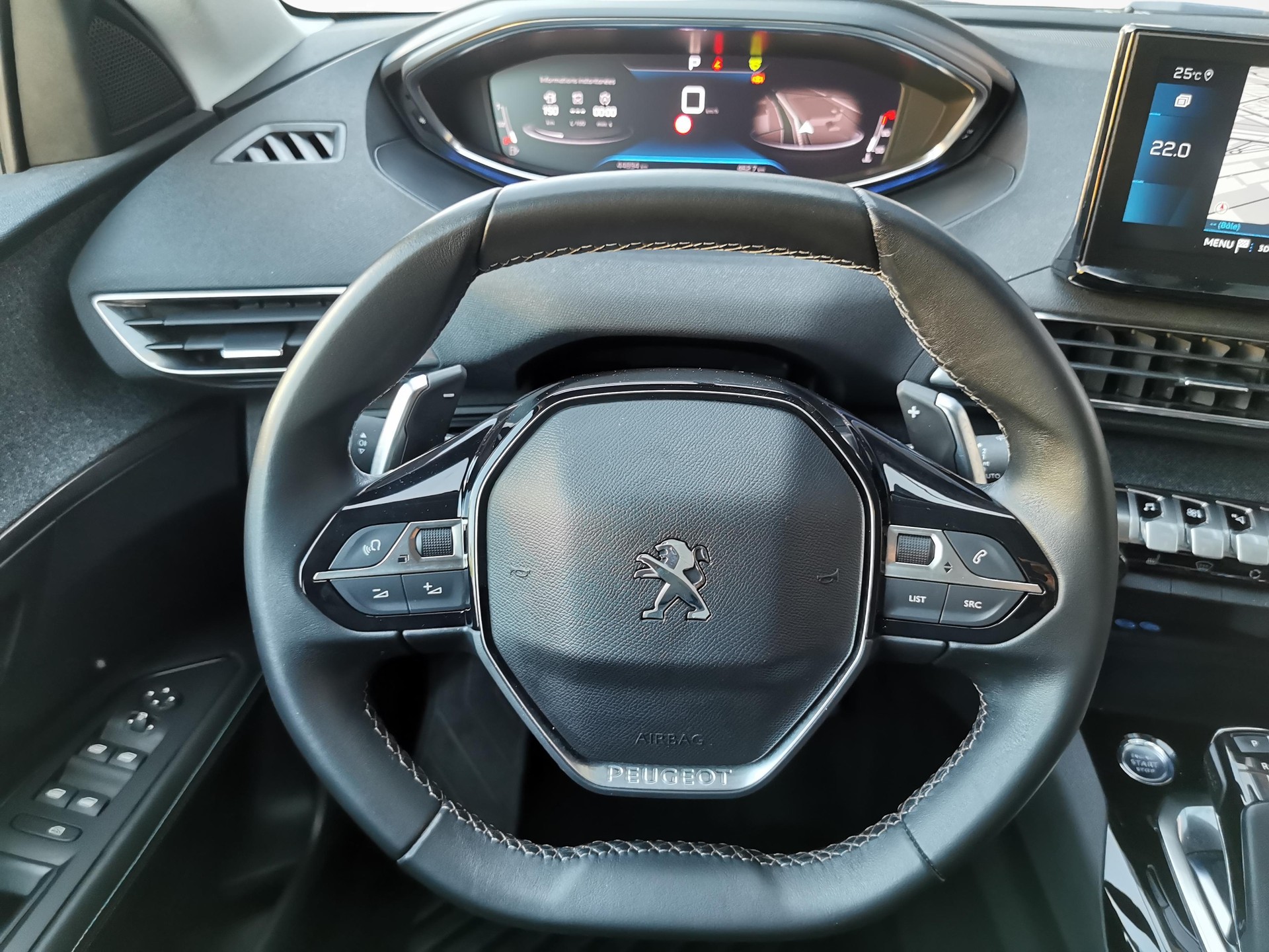 PEUGEOT 3008 1.2 PureTech Allure Pack-image-4