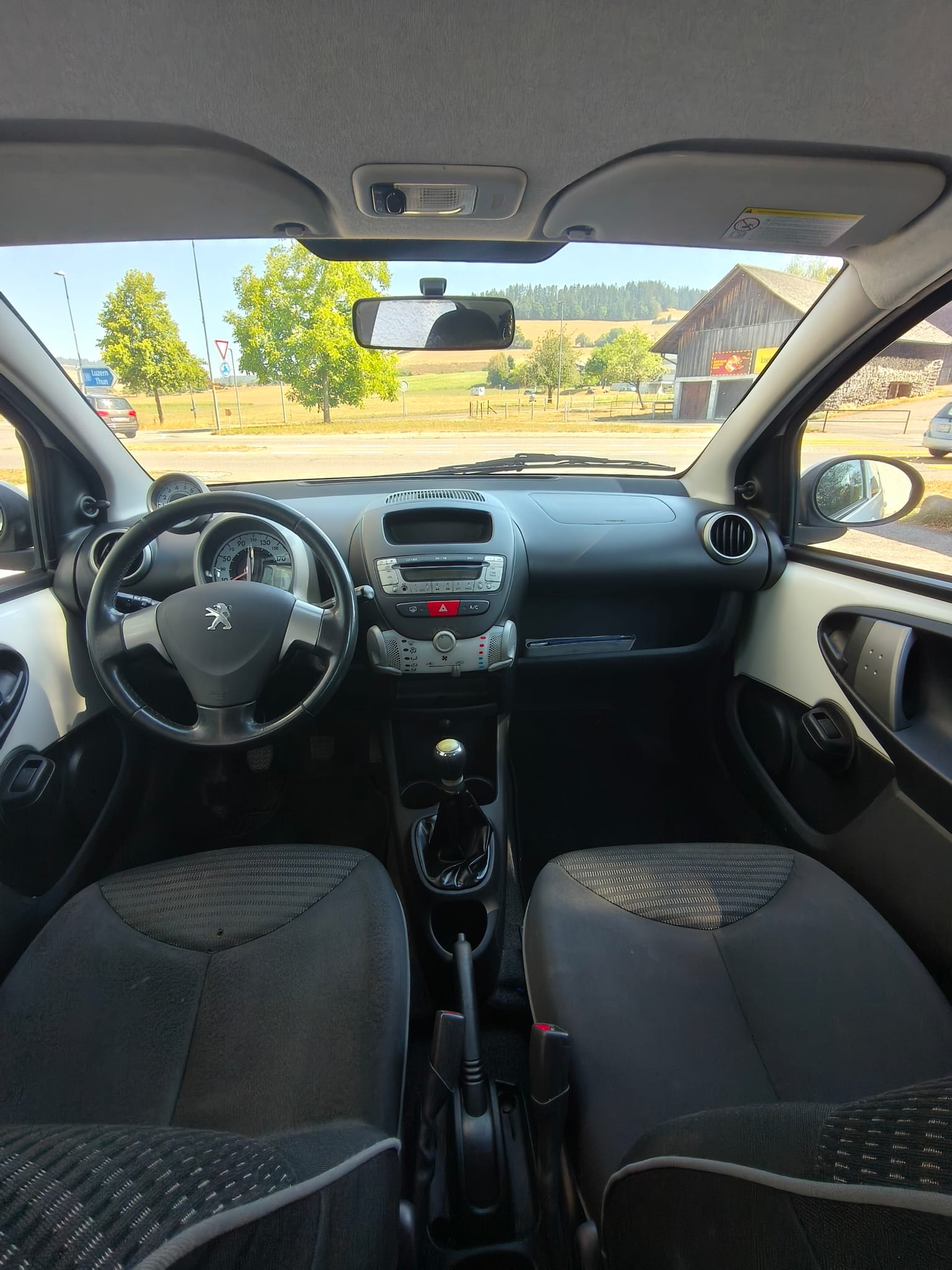 PEUGEOT 107 1.0 Active-image-6