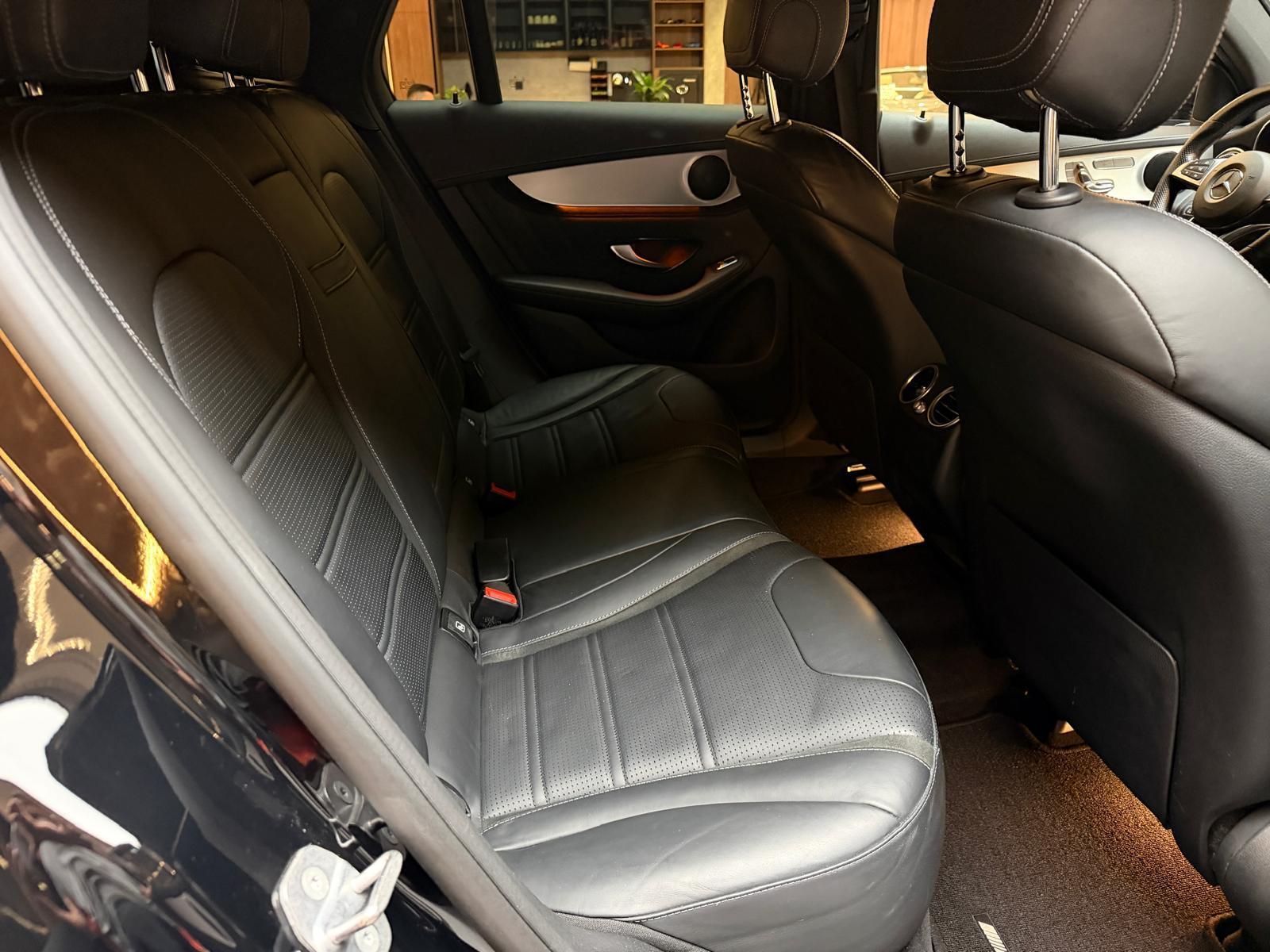 MERCEDES-BENZ GLC 63 AMG 4m+ Coupé-image-17