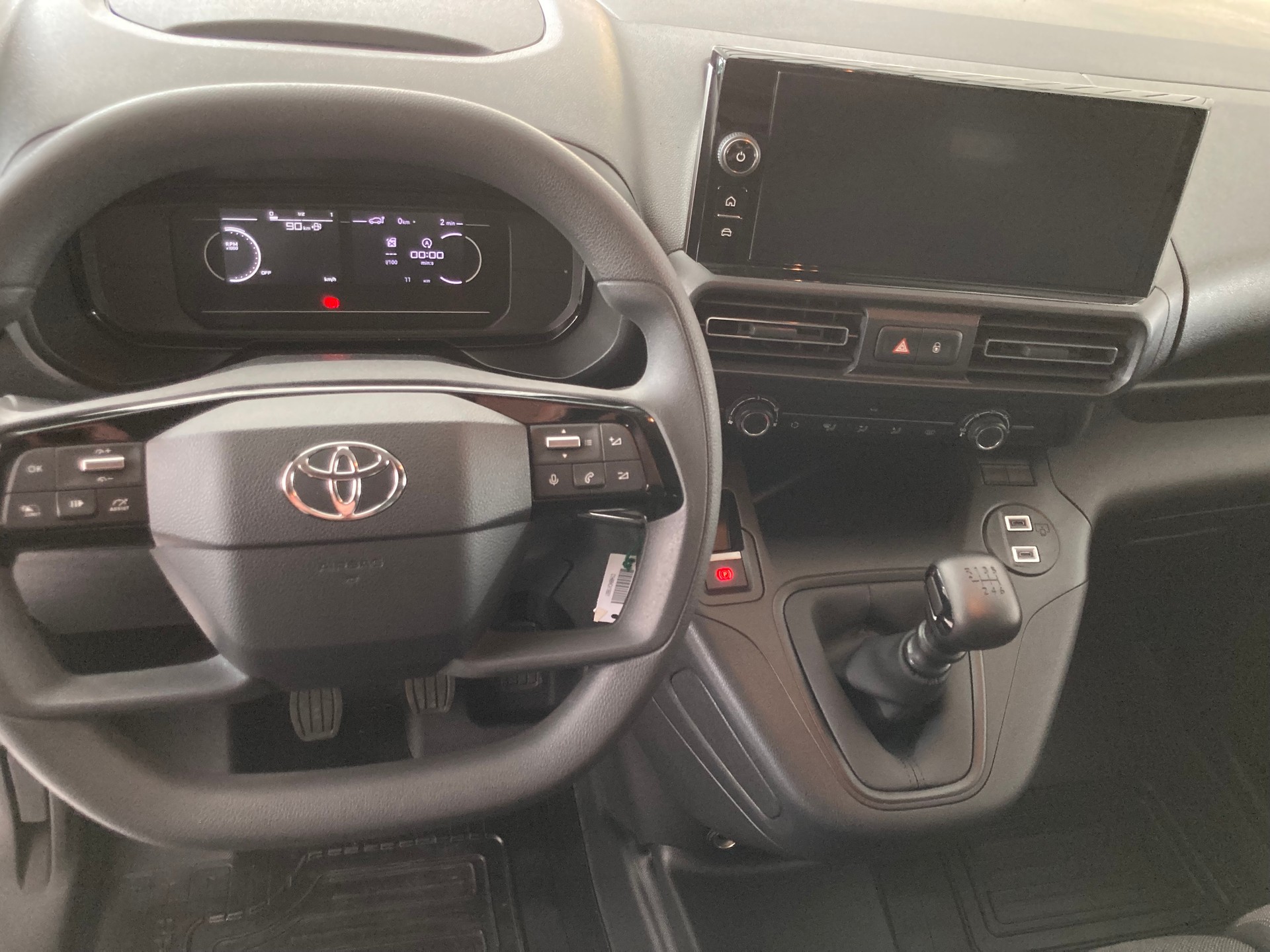 TOYOTA Proace City Van 1.5D Advanced Medium-image-10