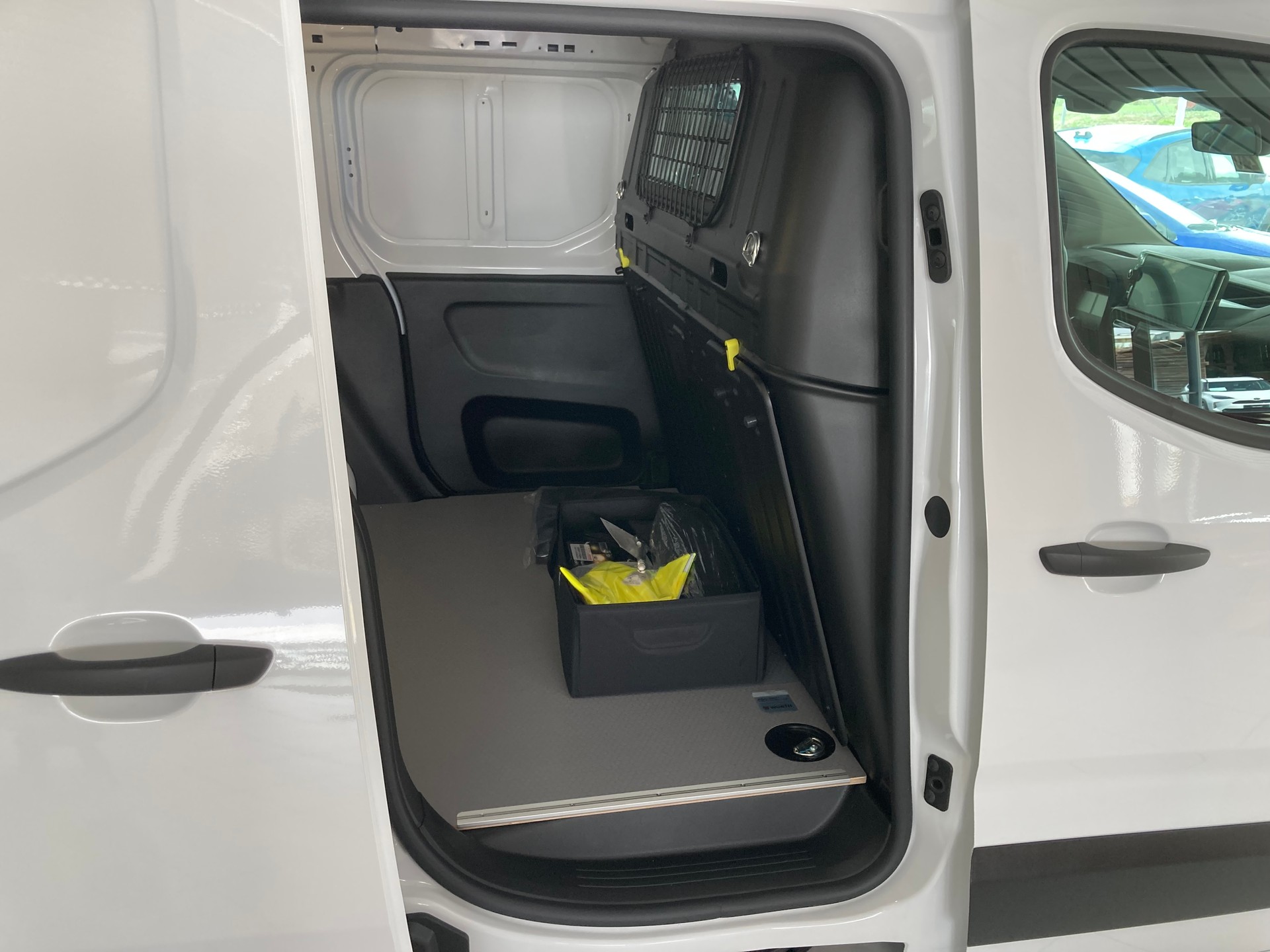 TOYOTA Proace City Van 1.5D Advanced Medium-image-9